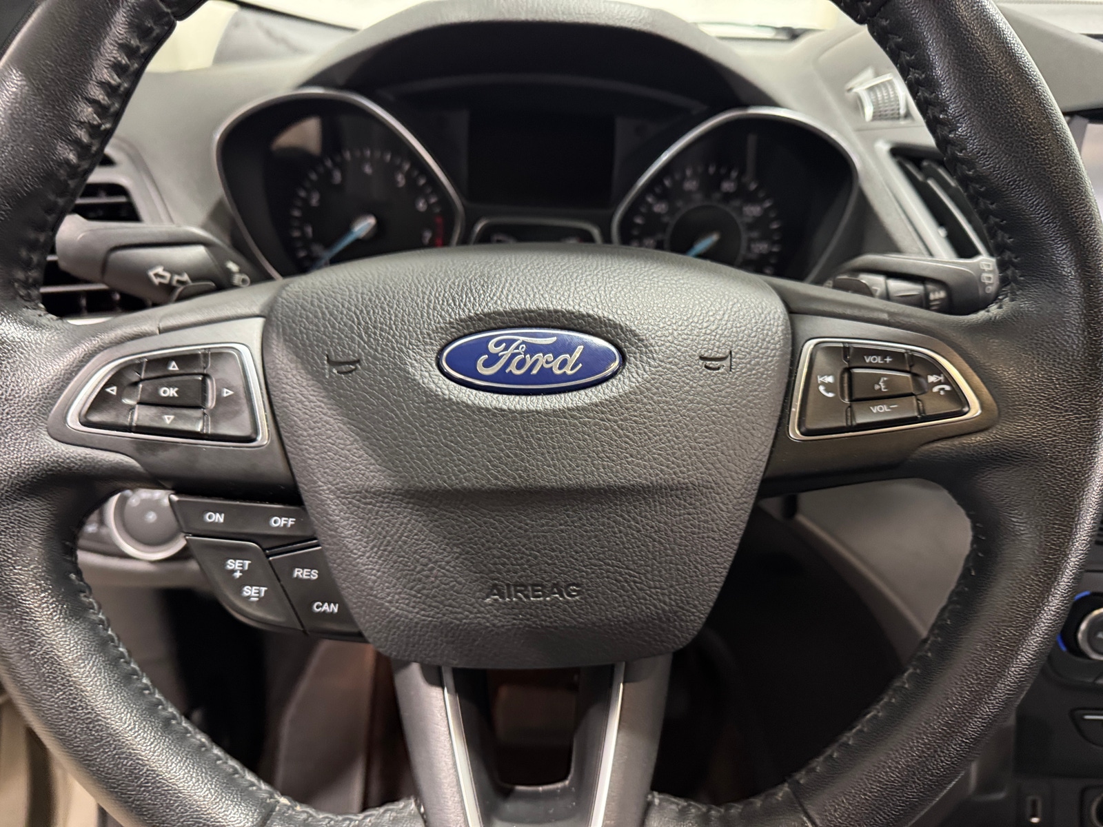 Thumbnail: 2017 Ford Escape - 4