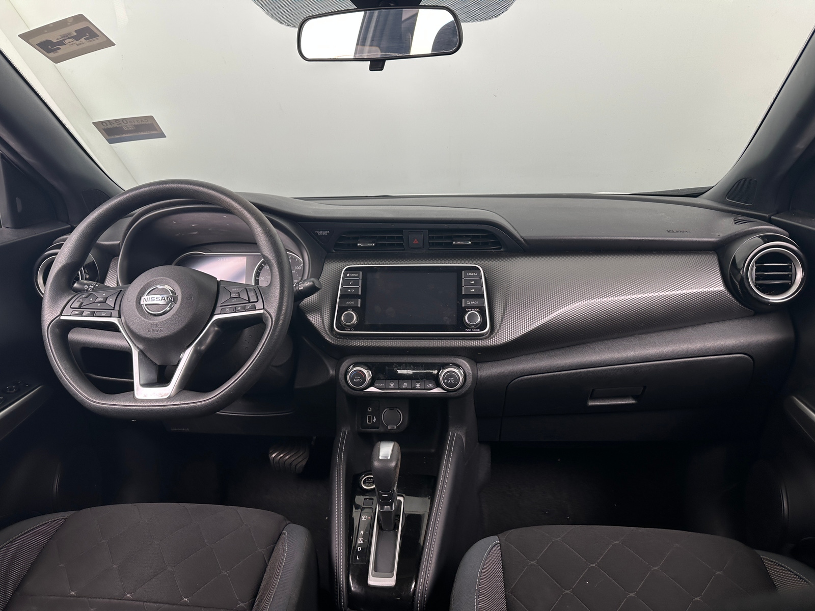 Thumbnail: 2020 Nissan Kicks - 3