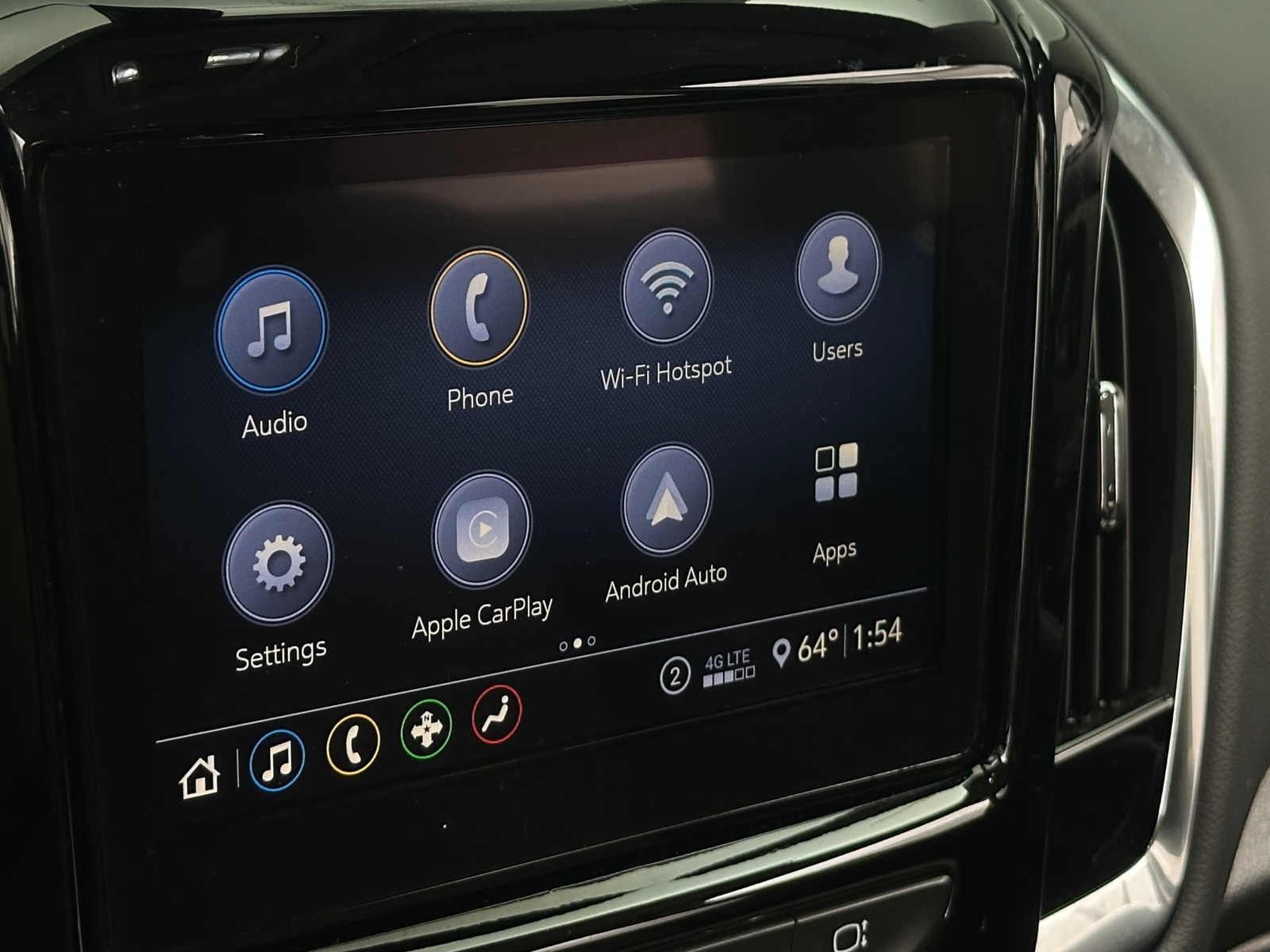 Thumbnail: 2021 Chevrolet Traverse - 4