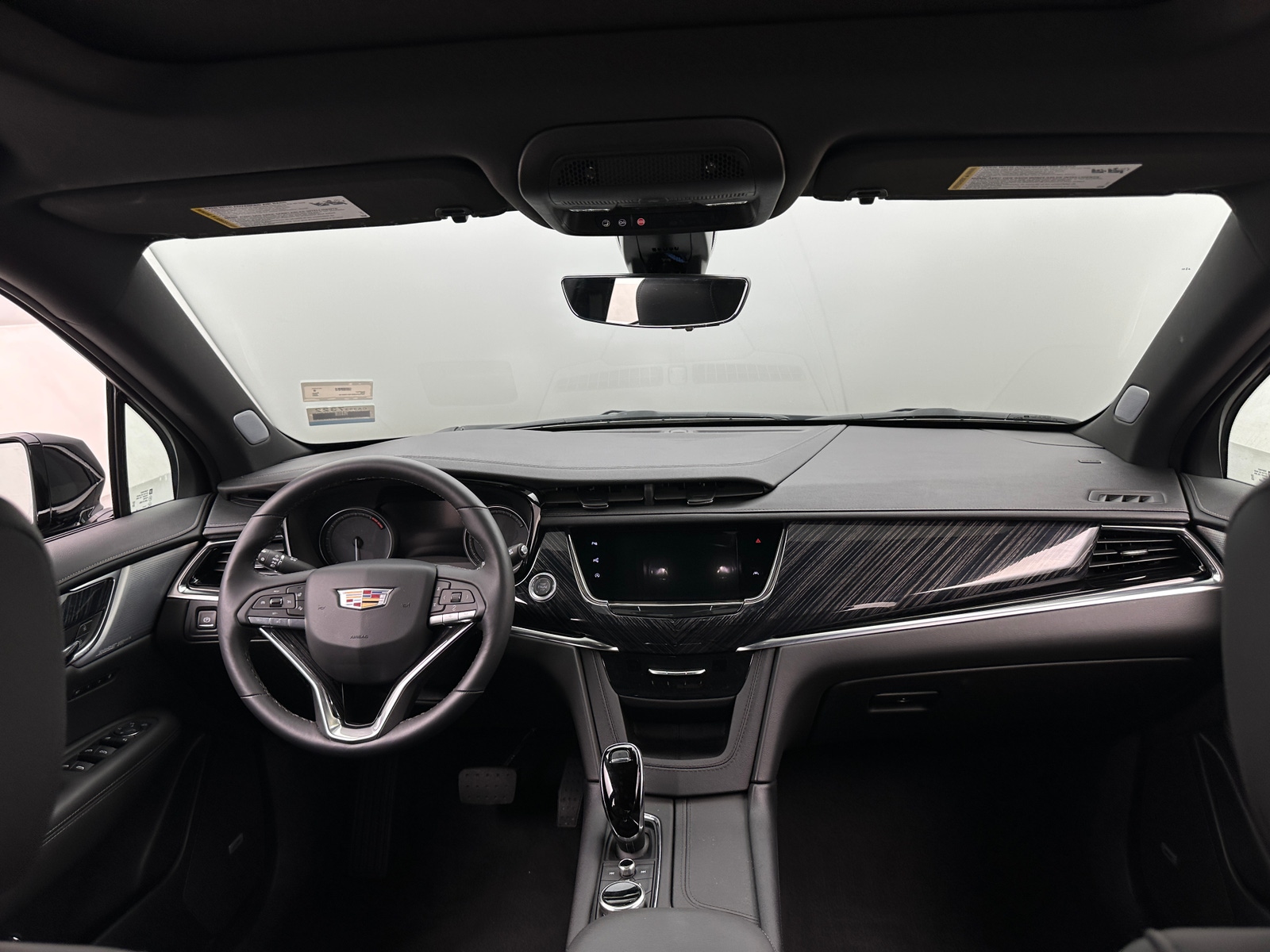 Thumbnail: 2025 Cadillac XT6 - 2