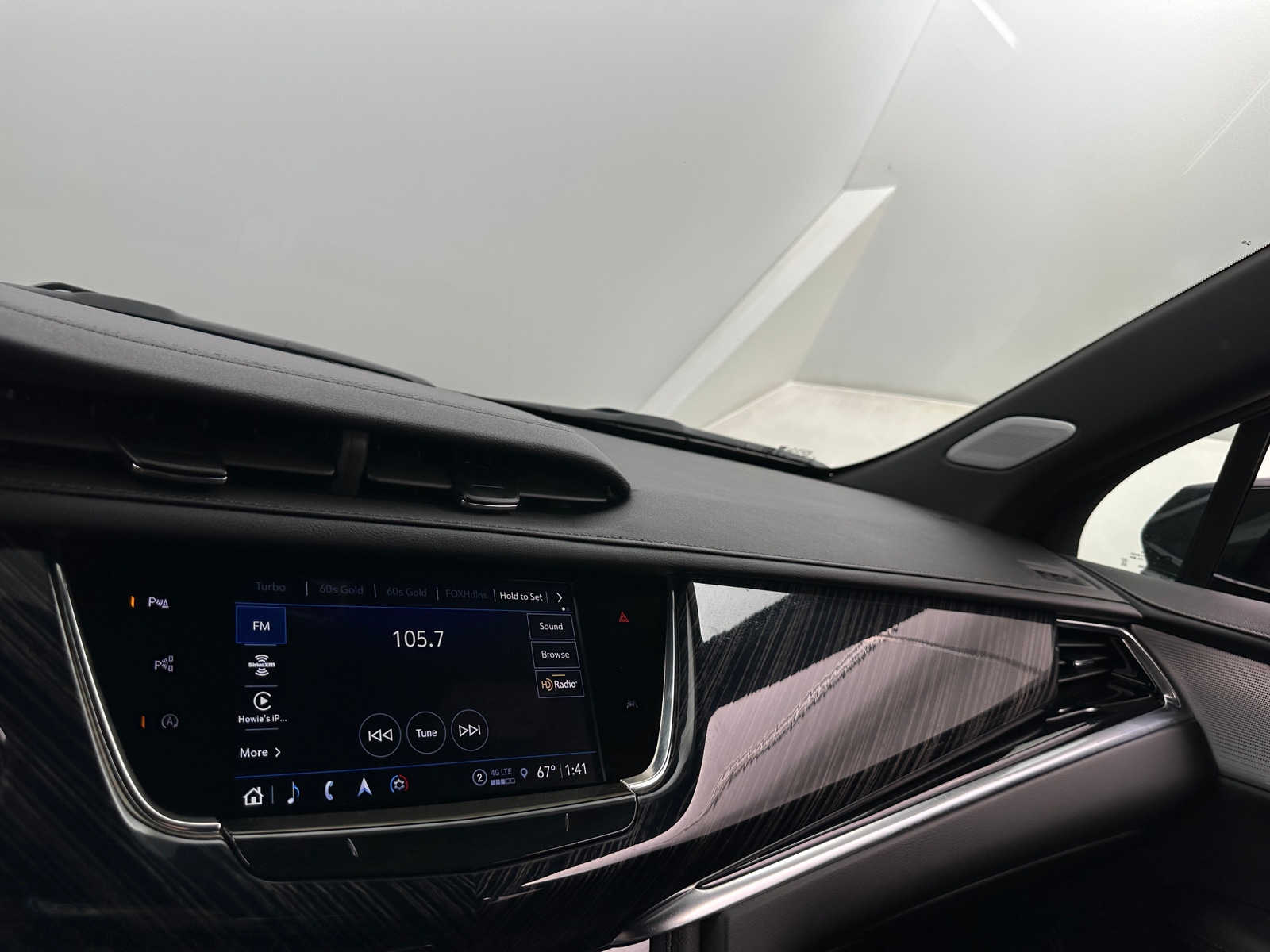 Thumbnail: 2025 Cadillac XT6 - 3