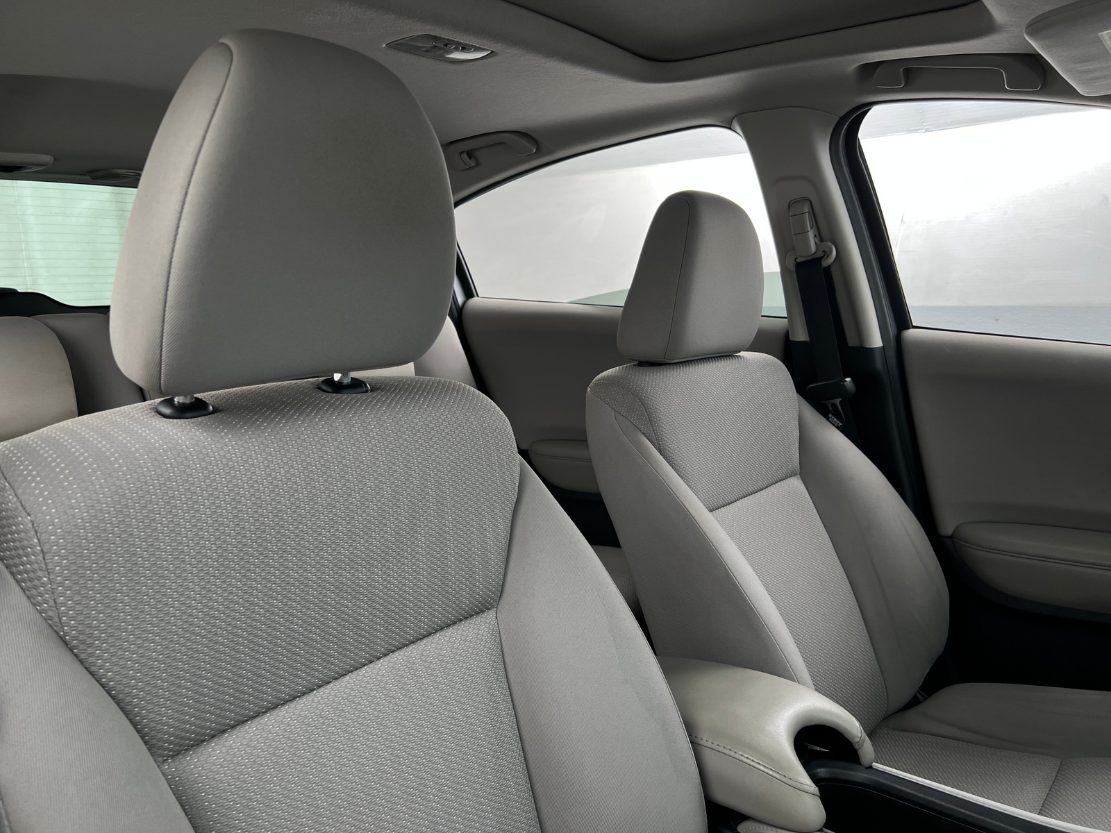 Thumbnail: 2017 Honda HR-V - 2