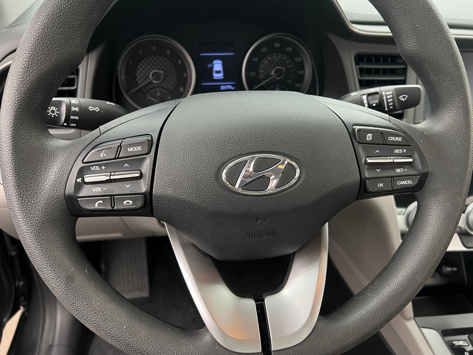 Thumbnail: 2019 Hyundai Elantra - 5