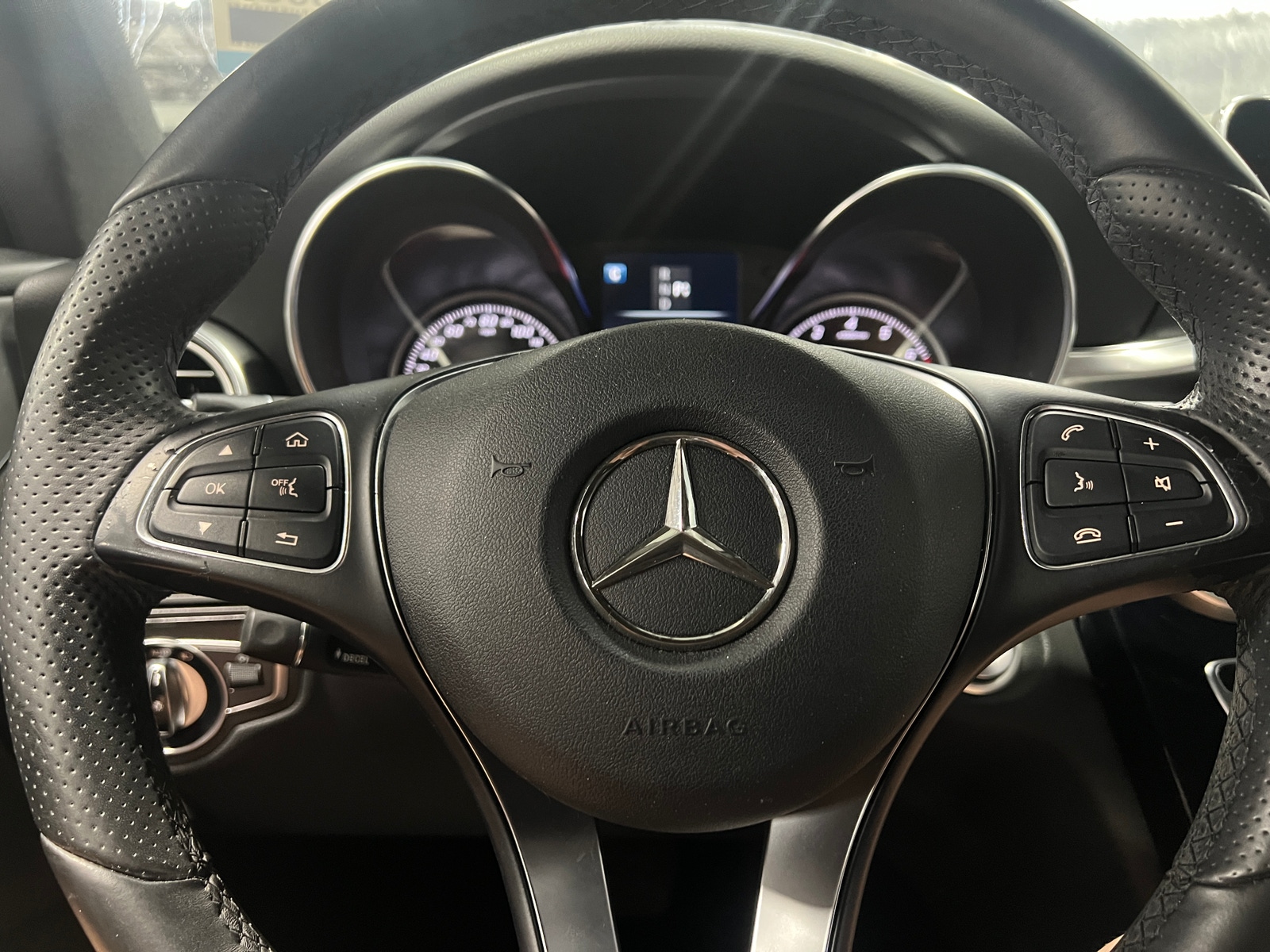 Thumbnail: 2017 Mercedes-Benz C-Class - 3