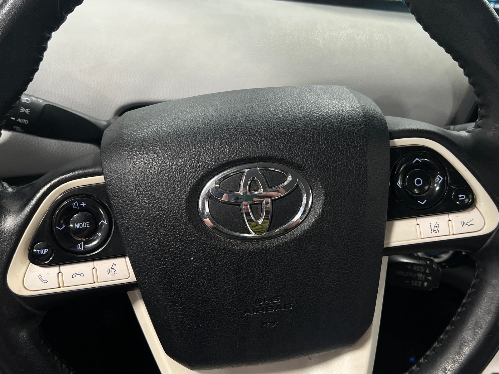 Thumbnail: 2018 Toyota Prius Prime - 4