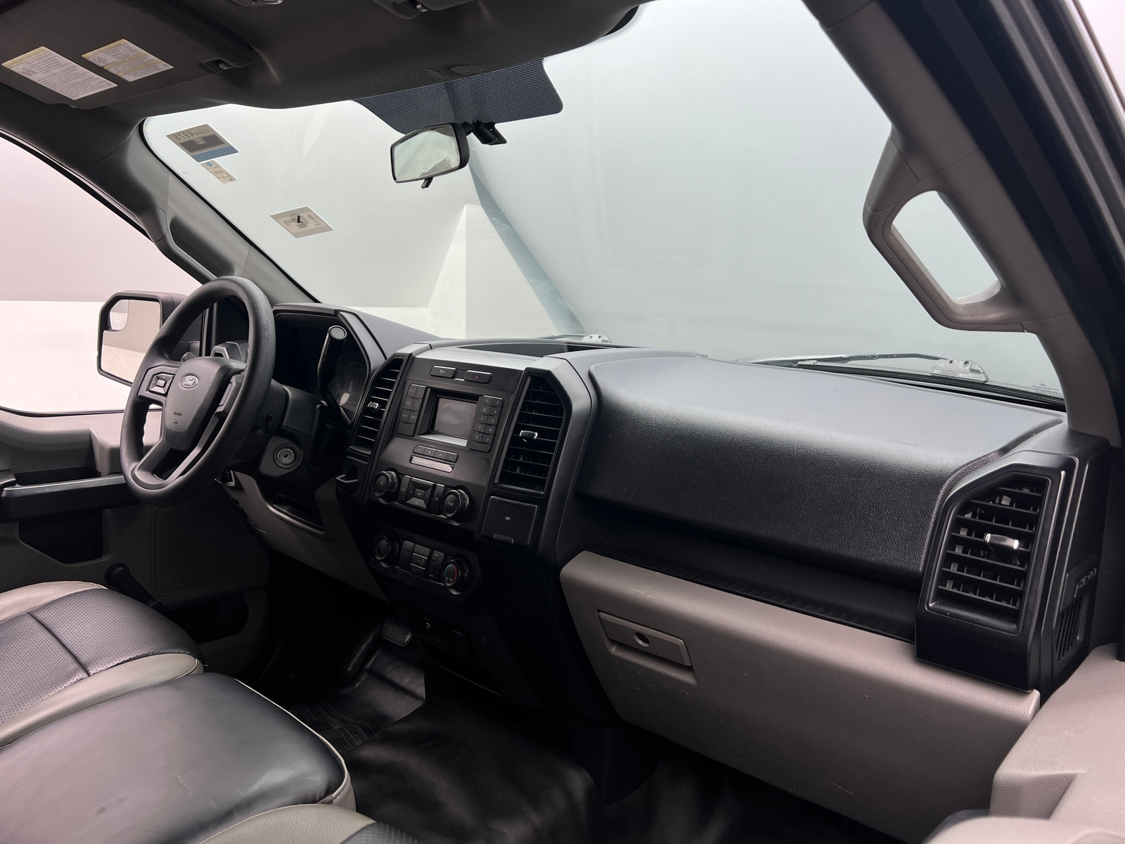 Thumbnail: 2016 Ford Econoline - 3