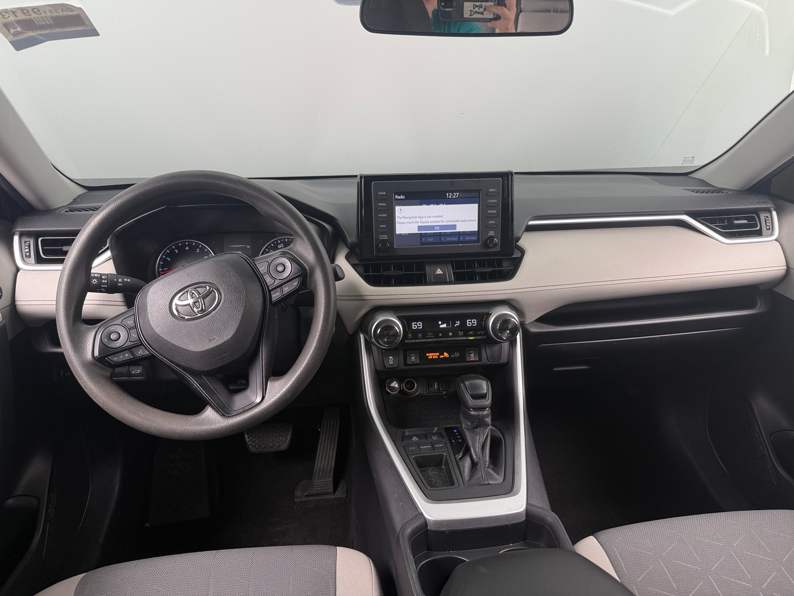 Thumbnail: 2019 Toyota RAV4 - 3