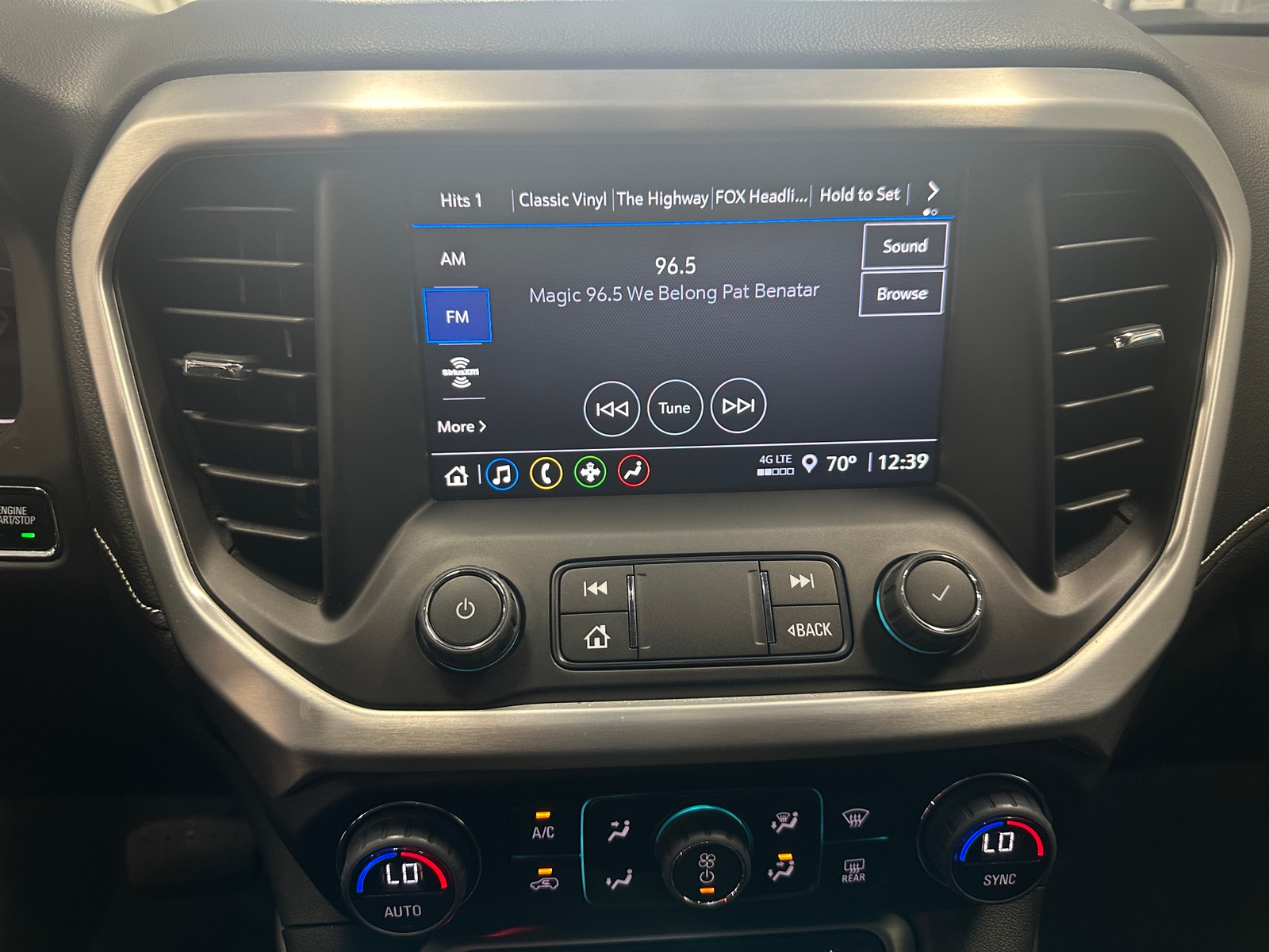 Thumbnail: 2023 GMC Acadia - 4