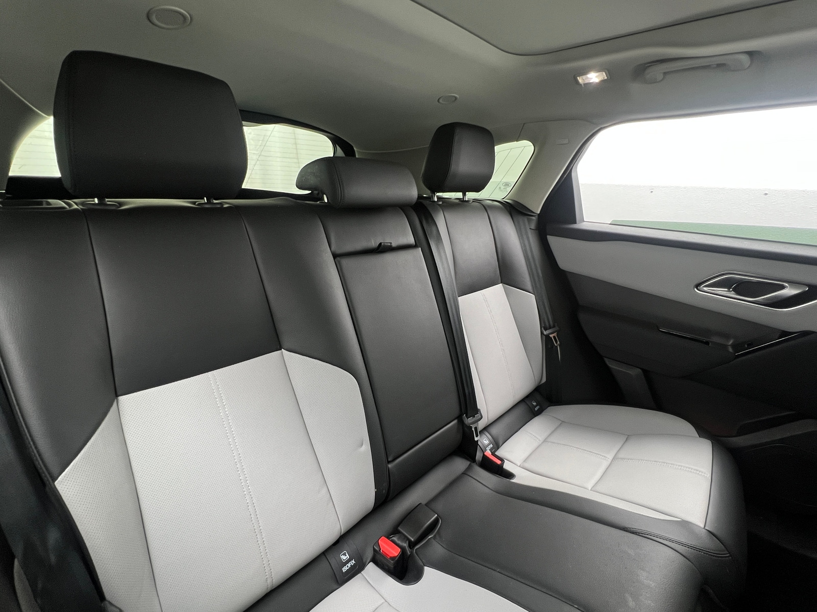 Thumbnail: 2025 Land Rover Range Rover Velar - 5
