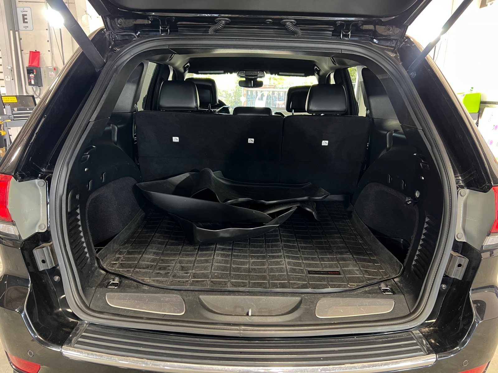 Thumbnail: 2017 Jeep Grand Cherokee - 6