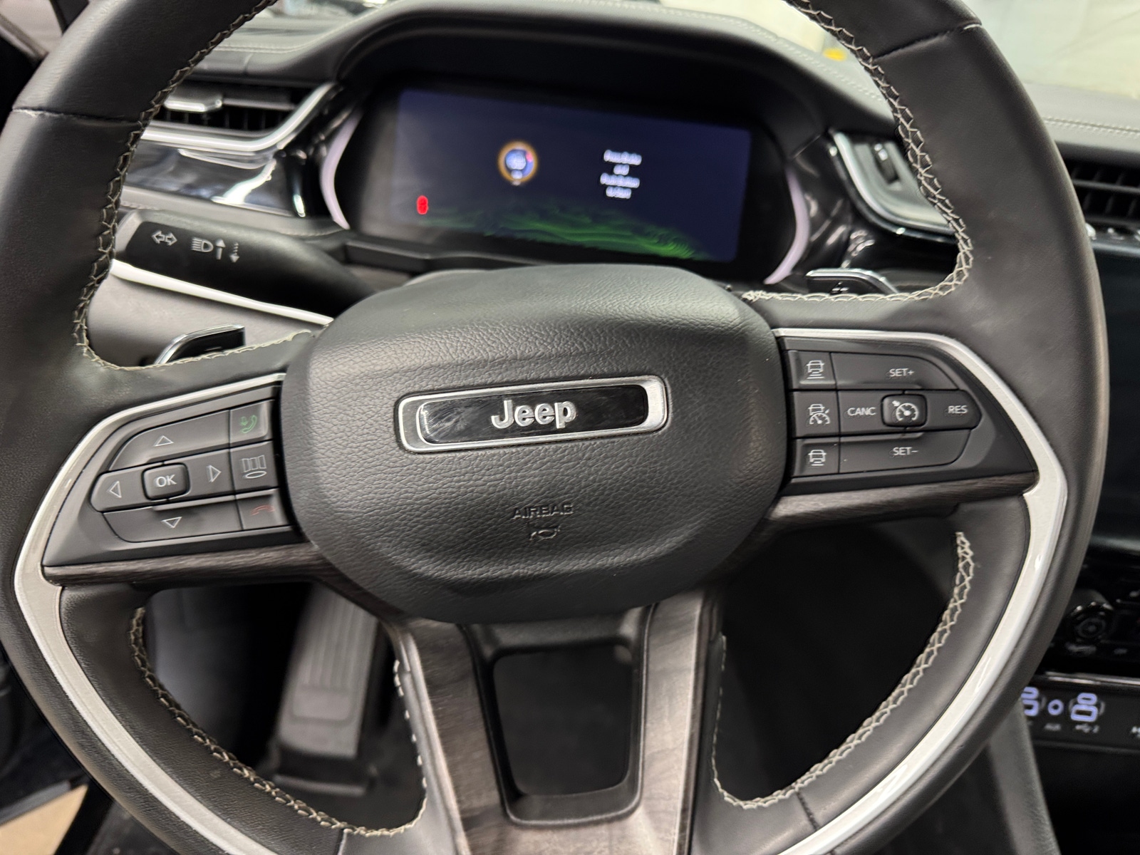 Thumbnail: 2022 Jeep Grand Cherokee - 4
