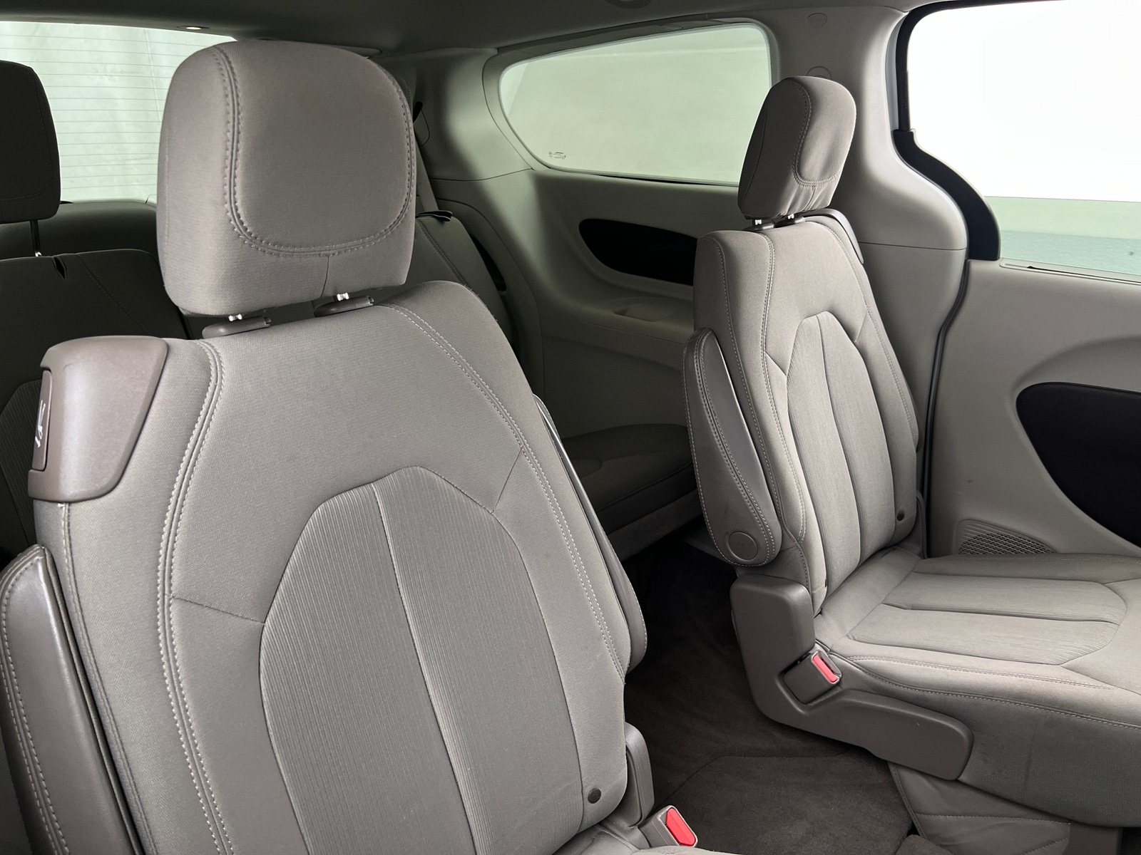 Thumbnail: 2018 Chrysler Pacifica - 6