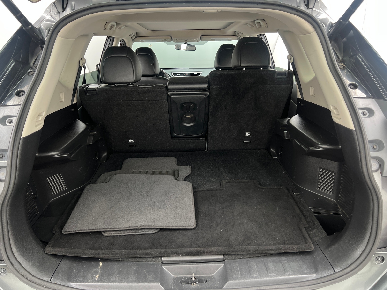 Thumbnail: 2016 Nissan Rogue - 6
