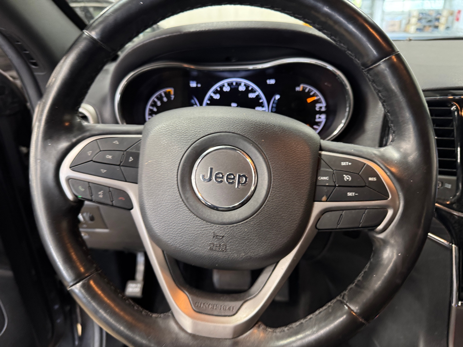 Thumbnail: 2019 Jeep Grand Cherokee - 4