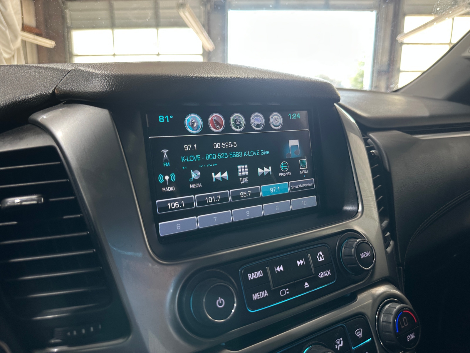 Thumbnail: 2020 Chevrolet Suburban - 3