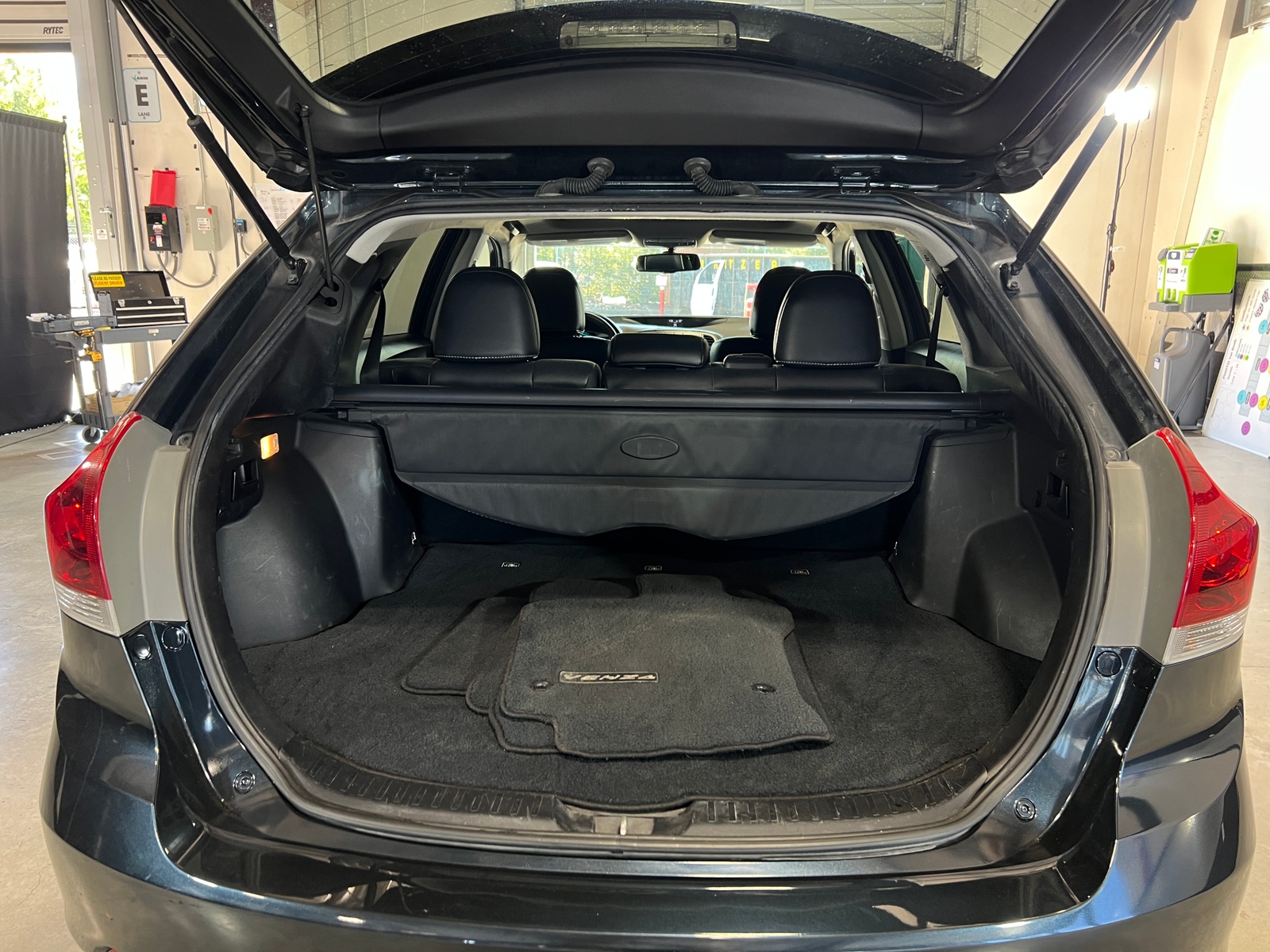 Thumbnail: 2014 Toyota Venza - 6