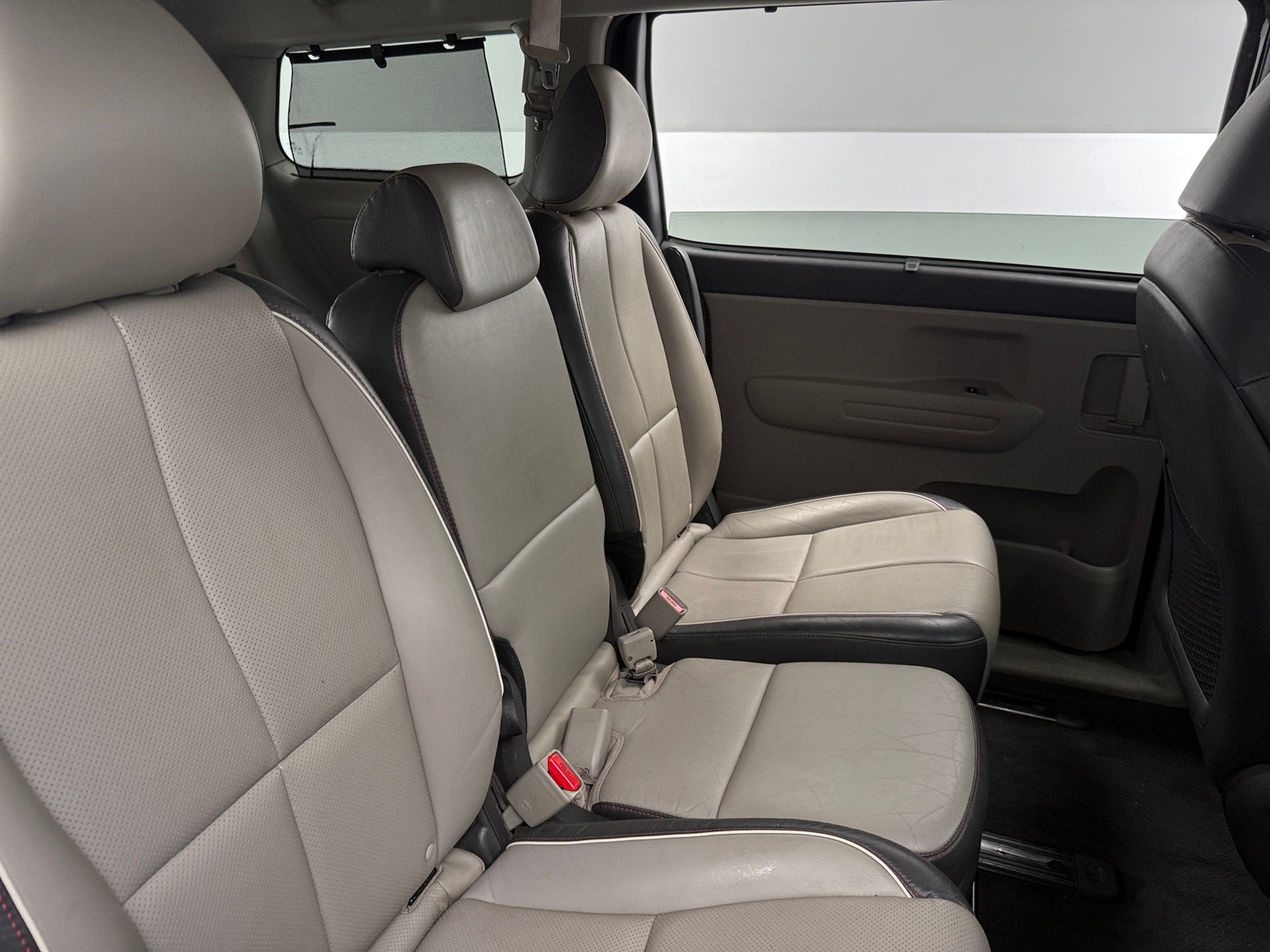 Thumbnail: 2017 Kia Sedona - 6