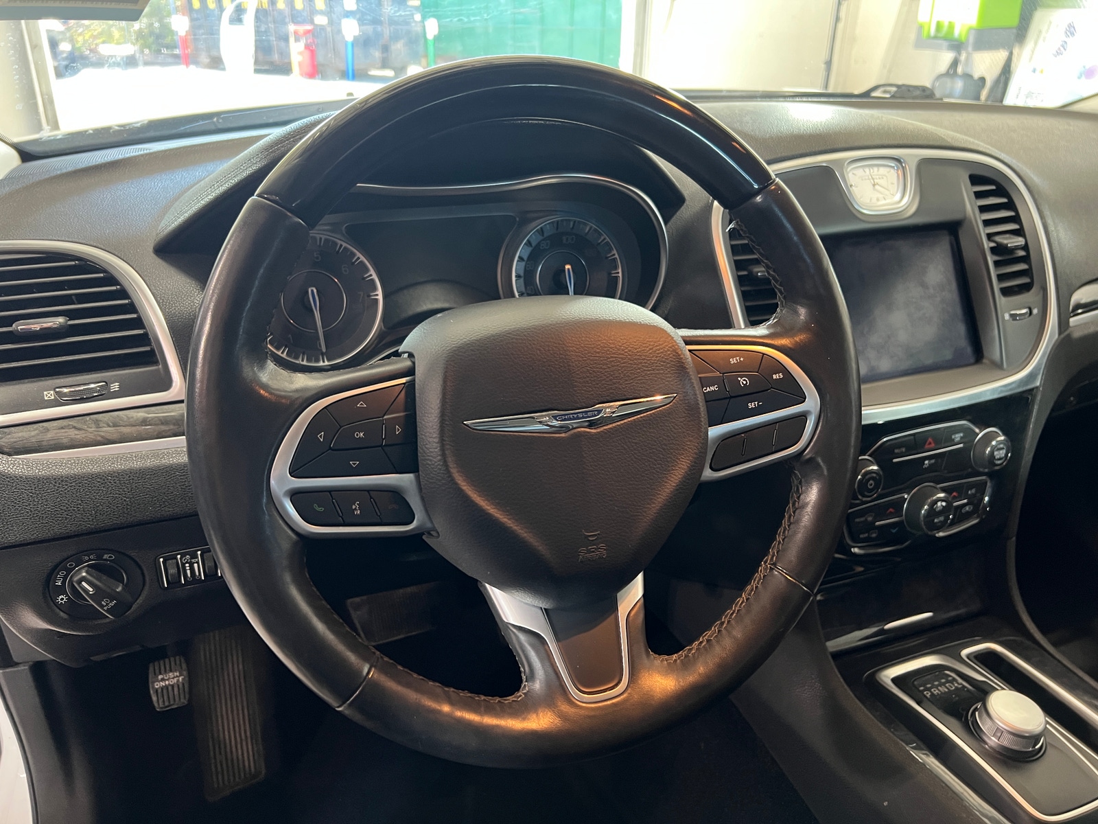 Thumbnail: 2020 Chrysler 300 - 4
