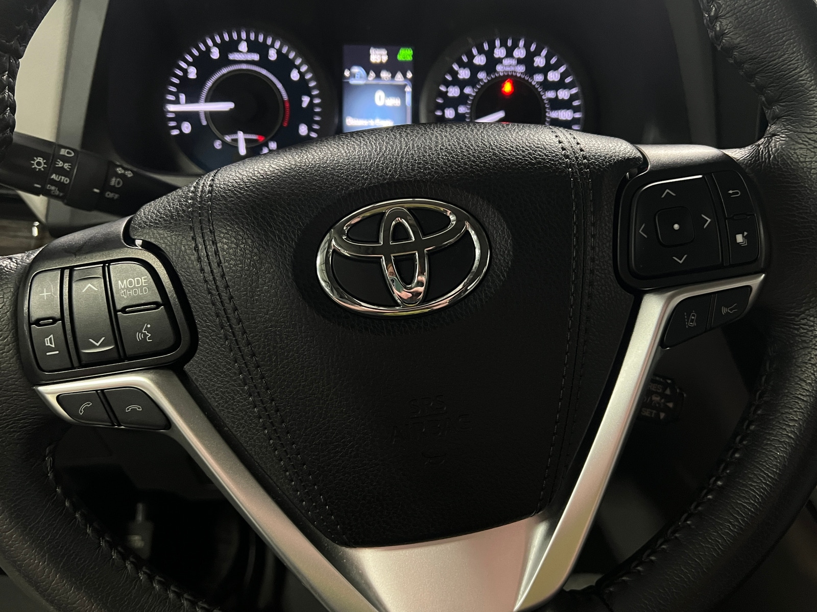 Thumbnail: 2020 Toyota Sienna - 4