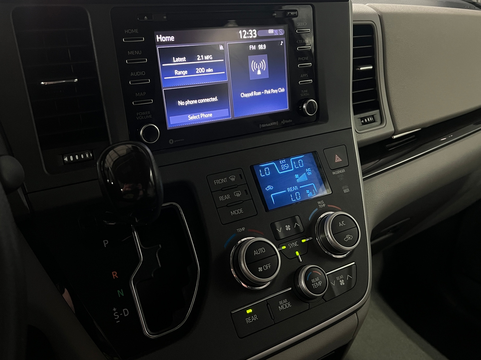 Thumbnail: 2020 Toyota Sienna - 3