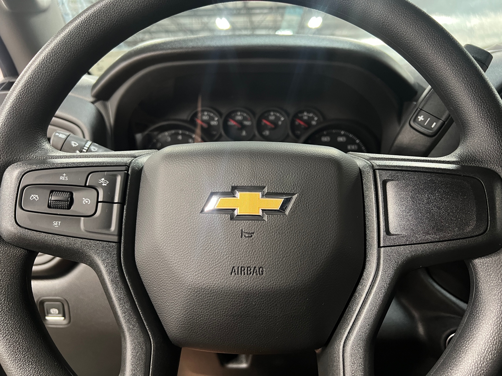 Thumbnail: 2025 Chevrolet Silverado 1500 - 5