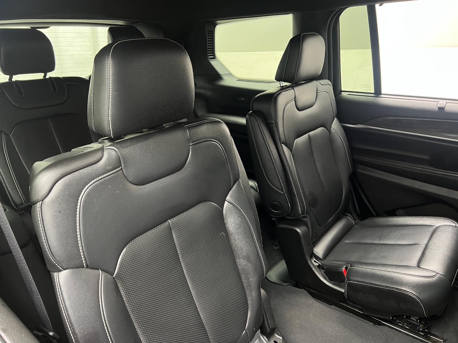 Thumbnail: 2024 Jeep Grand Cherokee L - 5