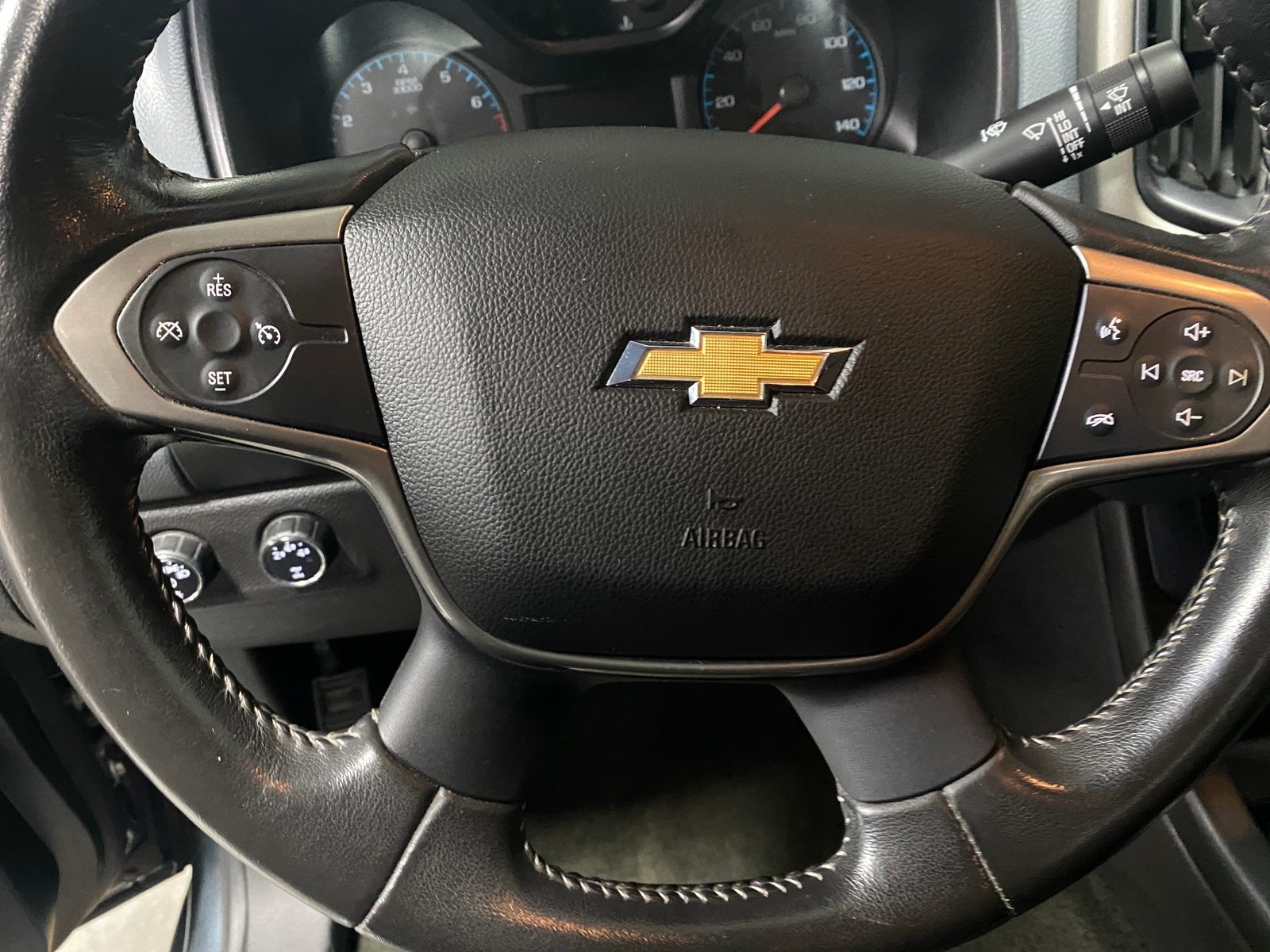 Thumbnail: 2015 Chevrolet Colorado - 4