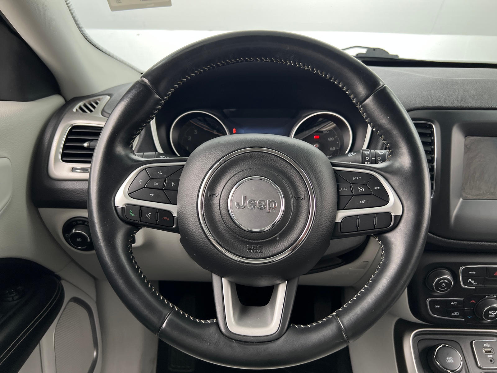 Thumbnail: 2017 Jeep Compass - 5