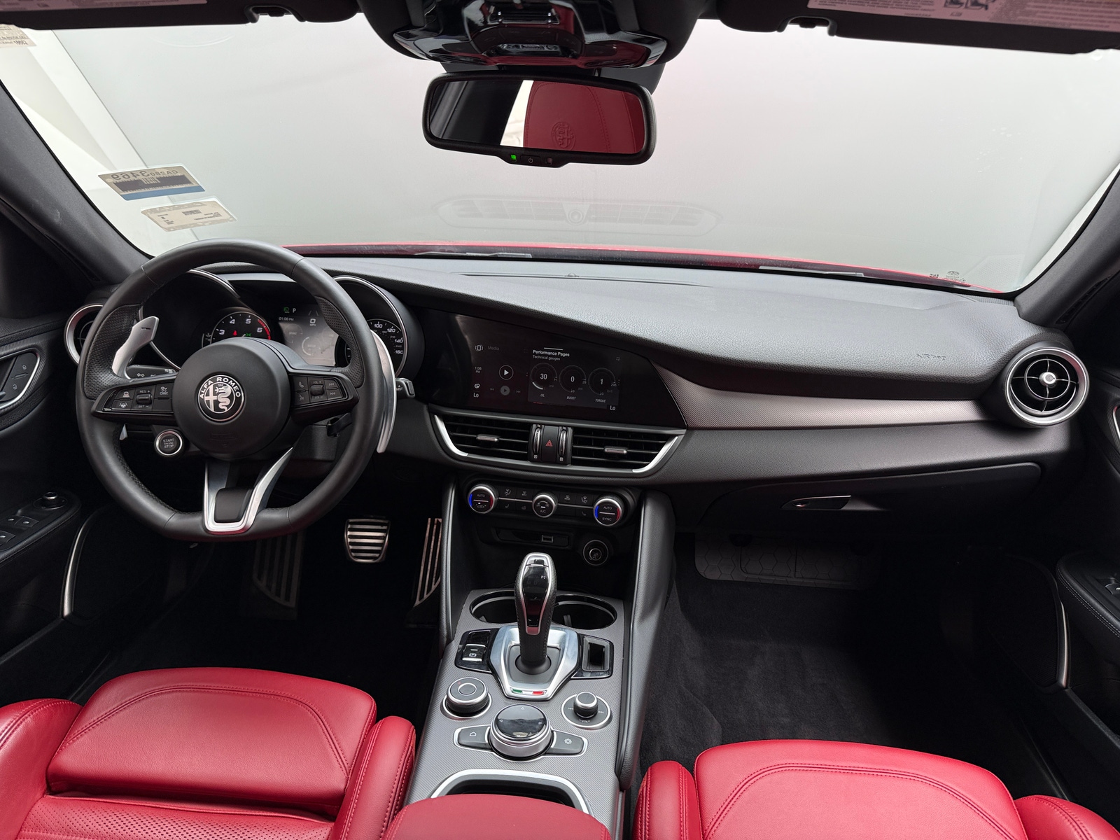 Thumbnail: 2022 Alfa Romeo Giulia - 2