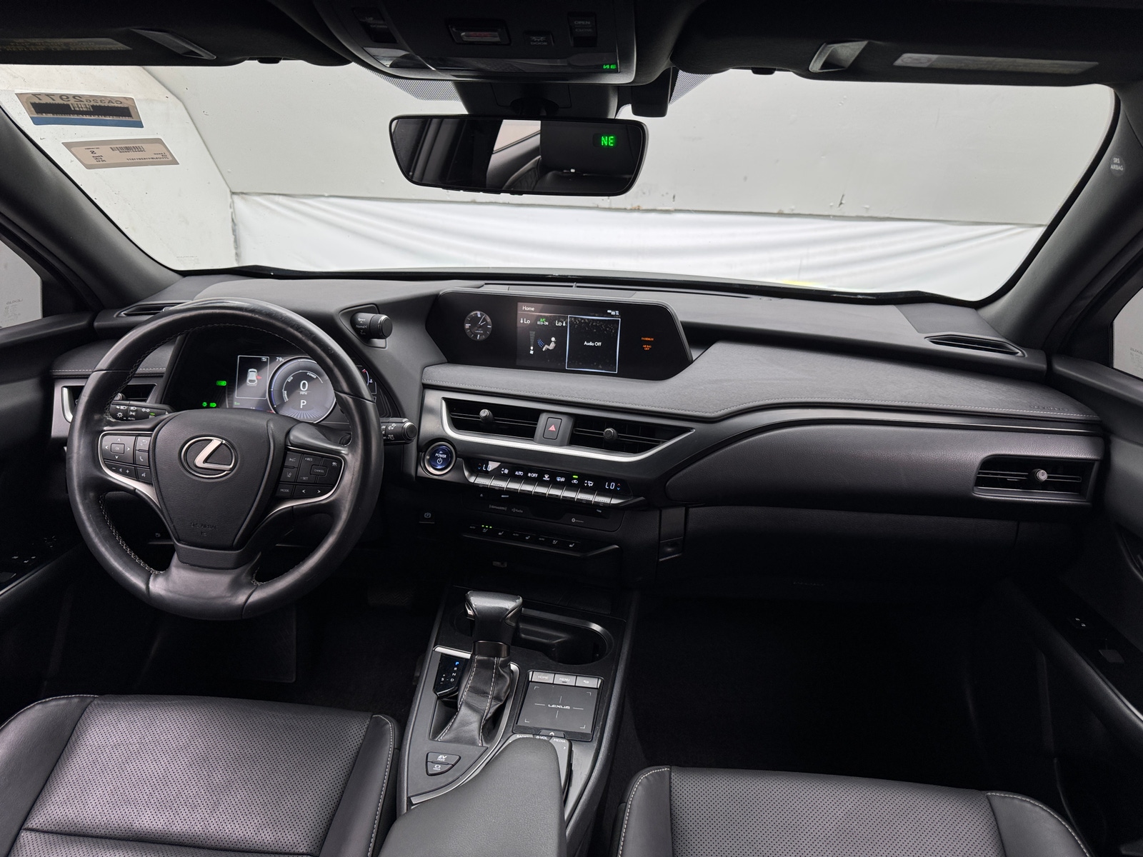 Thumbnail: 2019 Lexus UX - 2