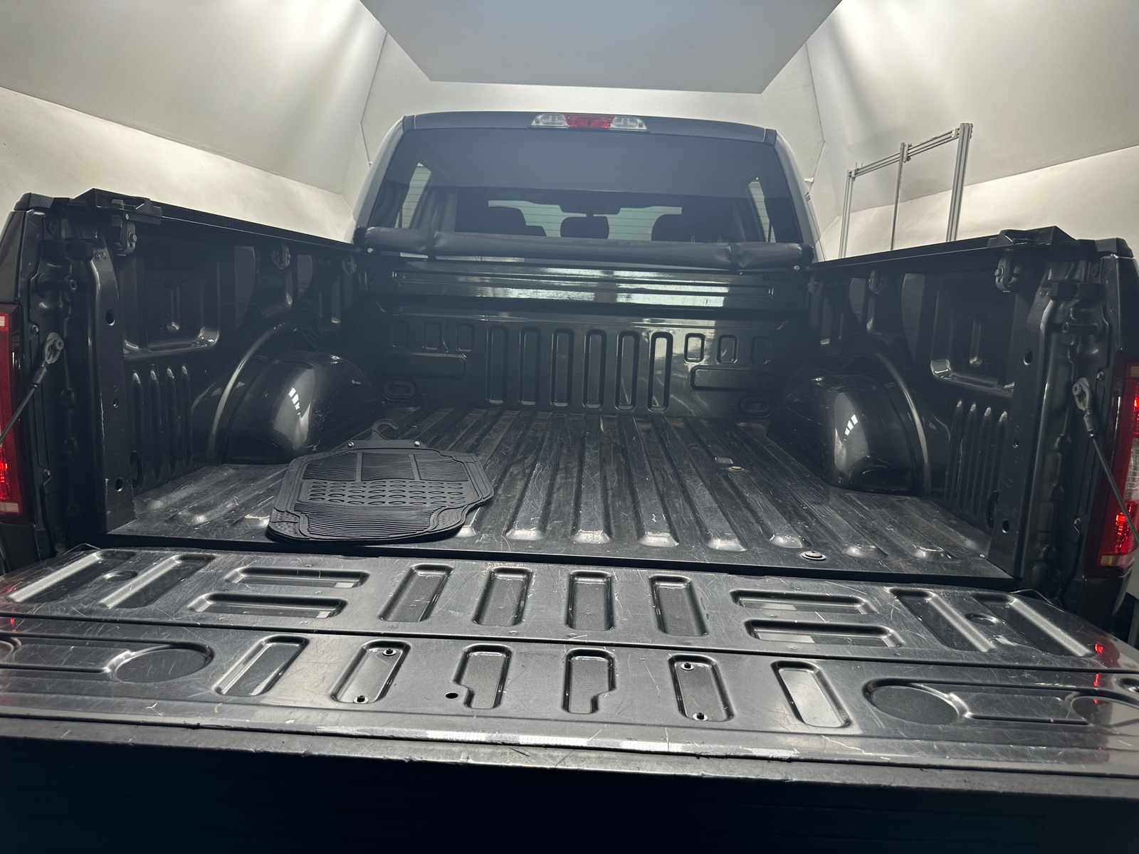 Thumbnail: 2019 Ford Econoline - 7