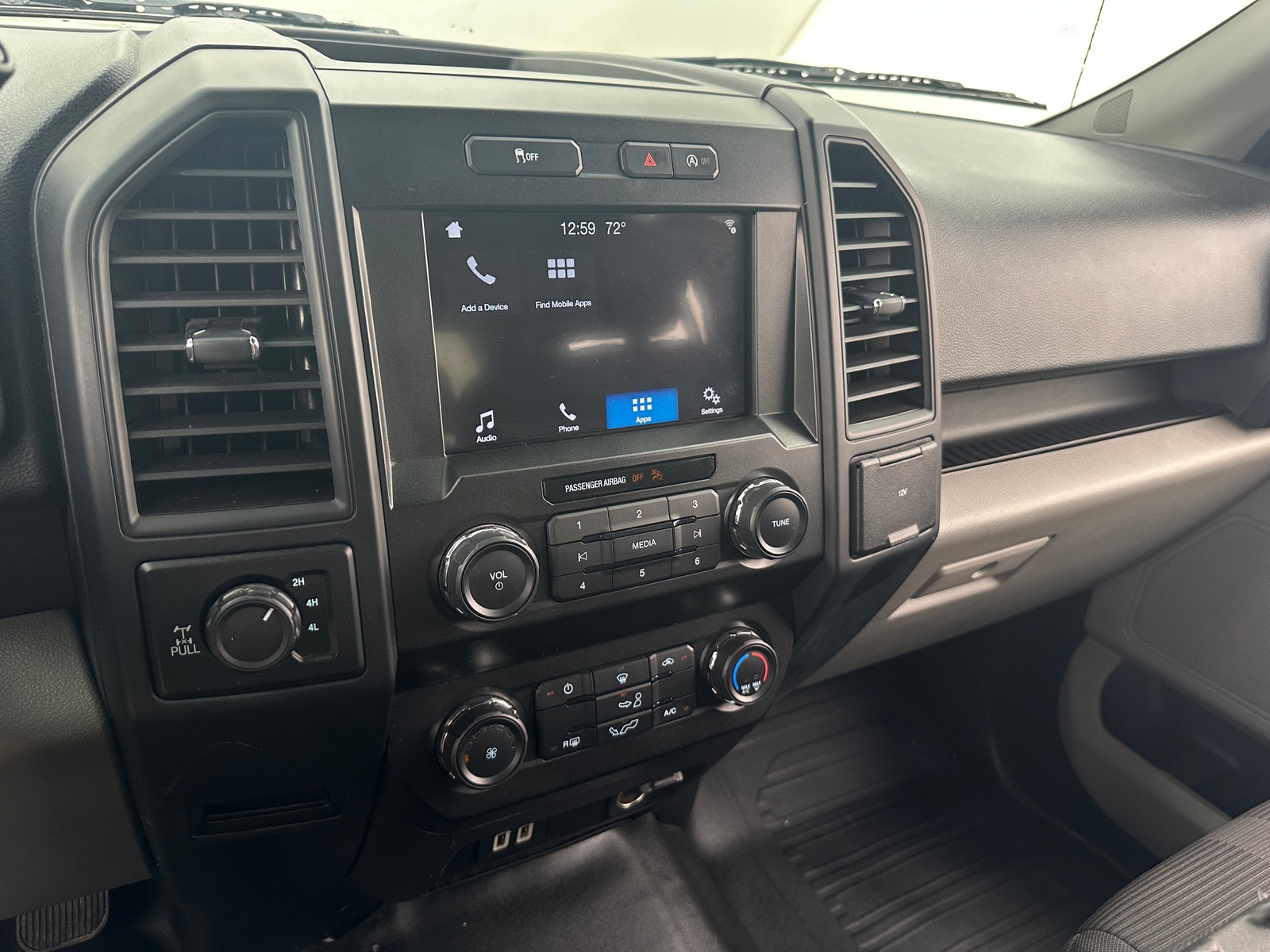 Thumbnail: 2019 Ford Econoline - 4
