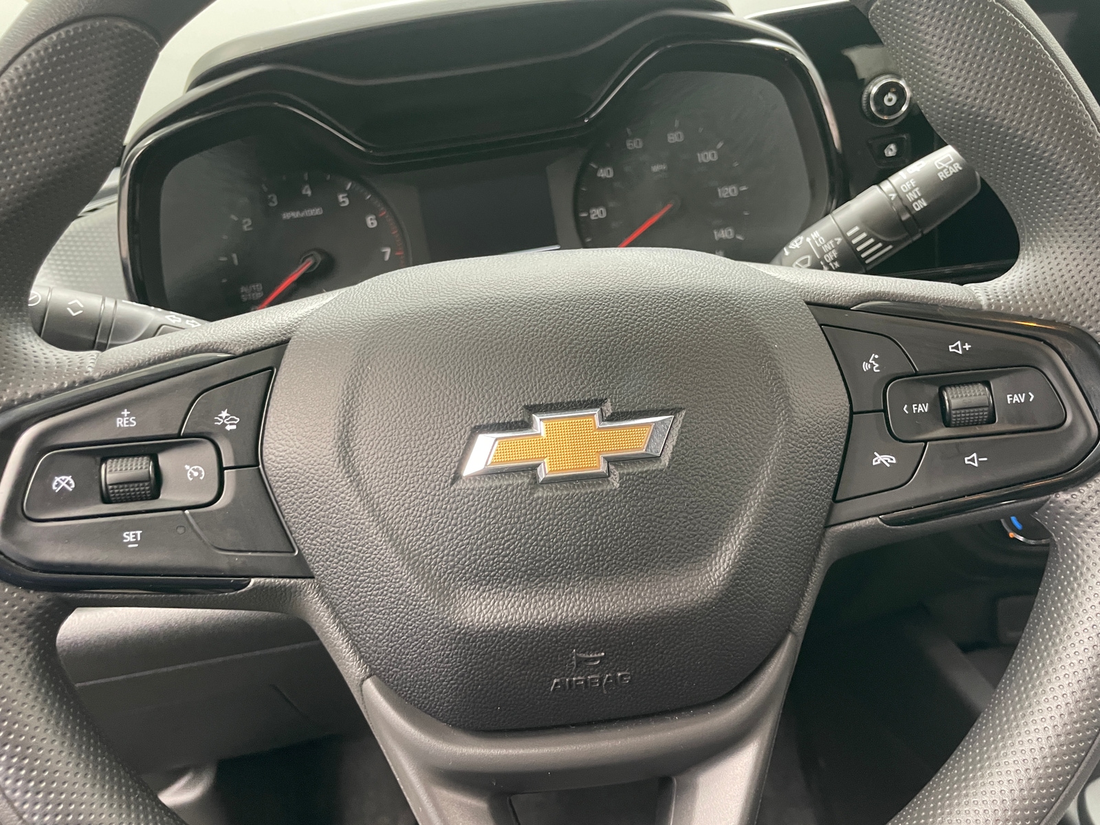 Thumbnail: 2025 Chevrolet Trax - 5