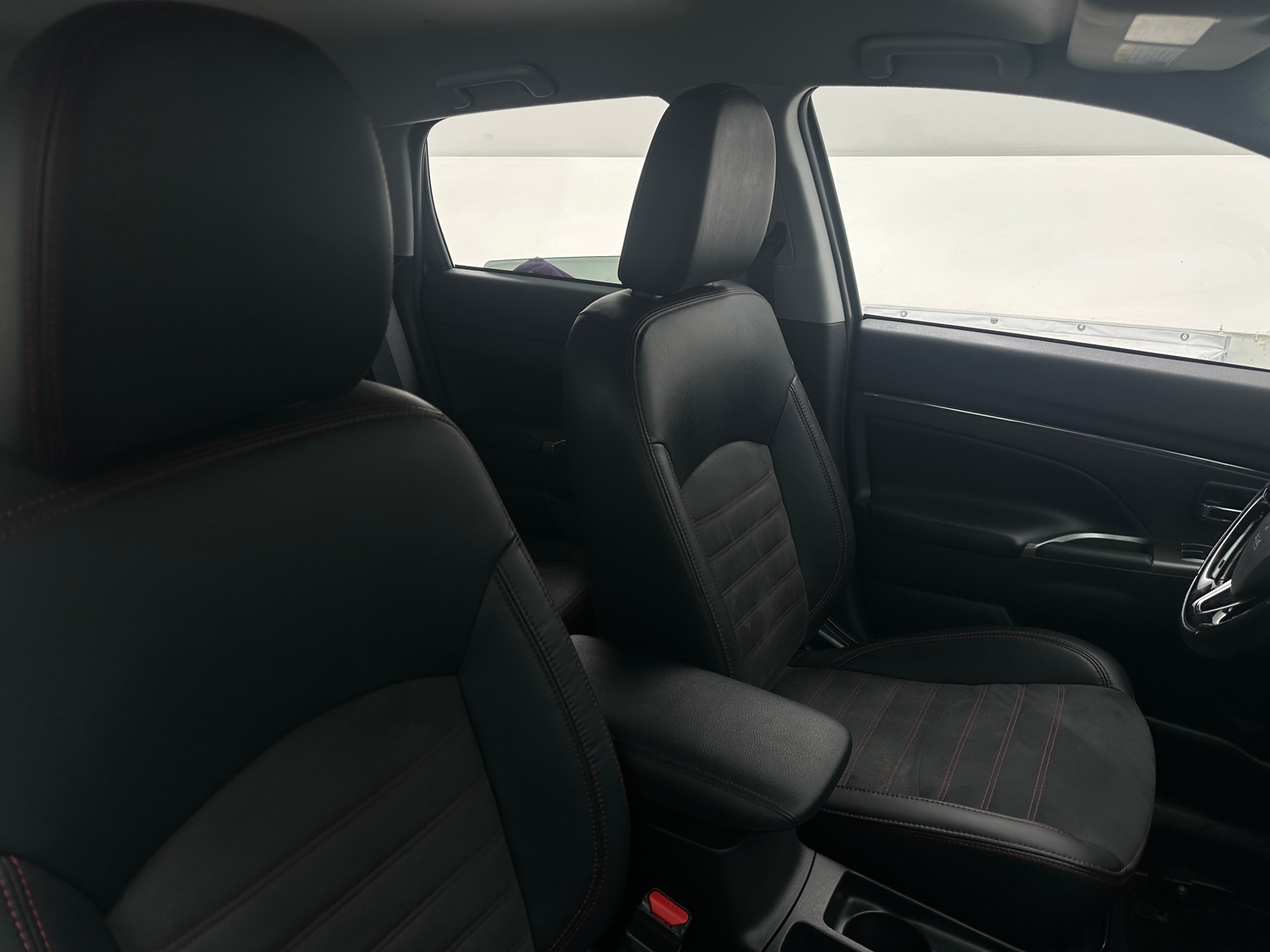 Thumbnail: 2018 Mitsubishi Outlander Sport - 2