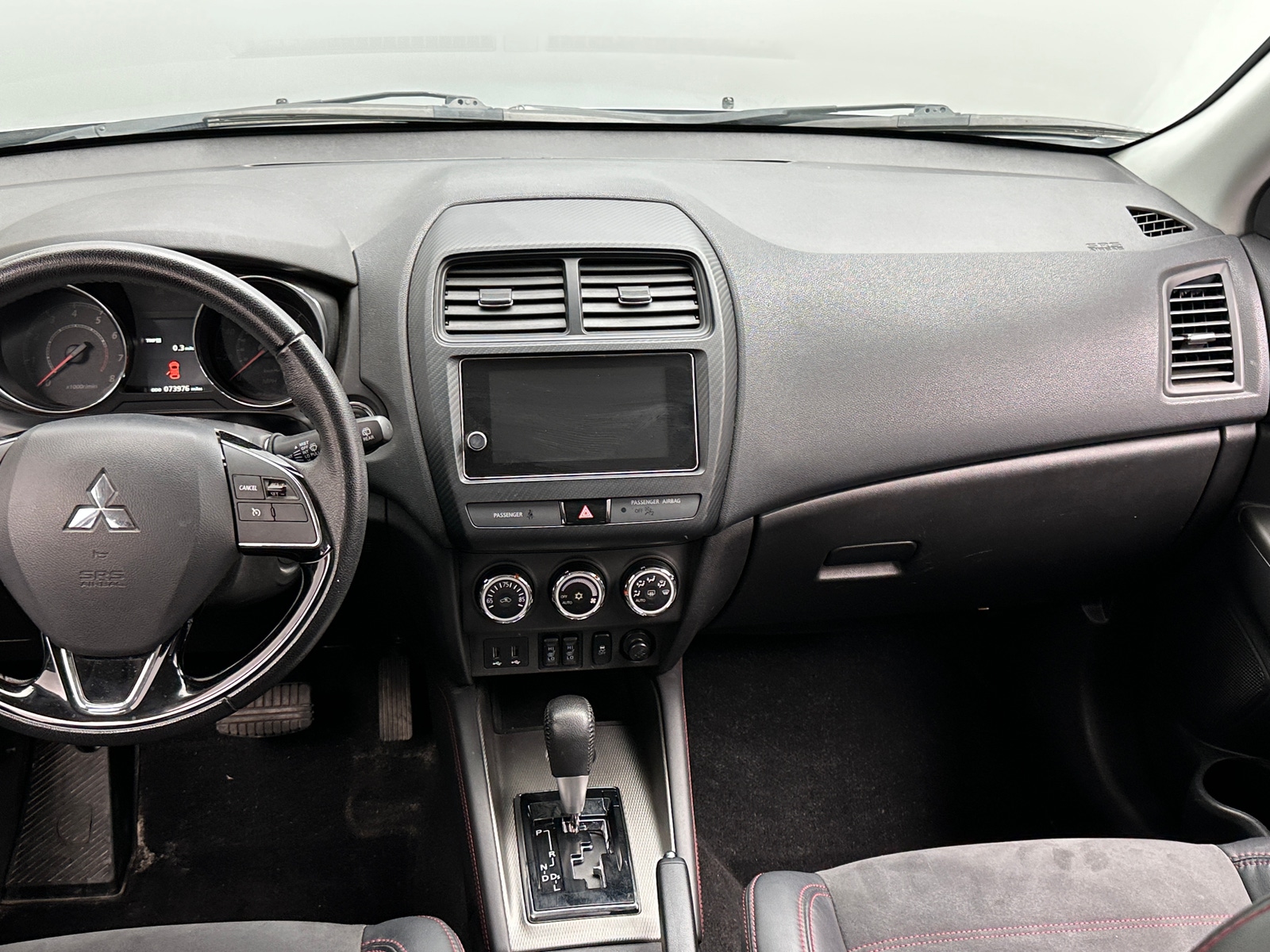 Thumbnail: 2018 Mitsubishi Outlander Sport - 3