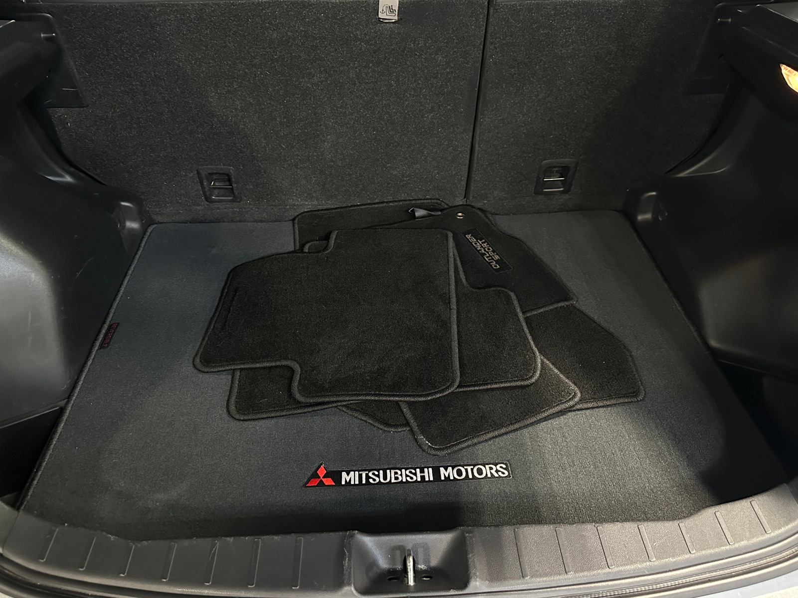 Thumbnail: 2018 Mitsubishi Outlander Sport - 7