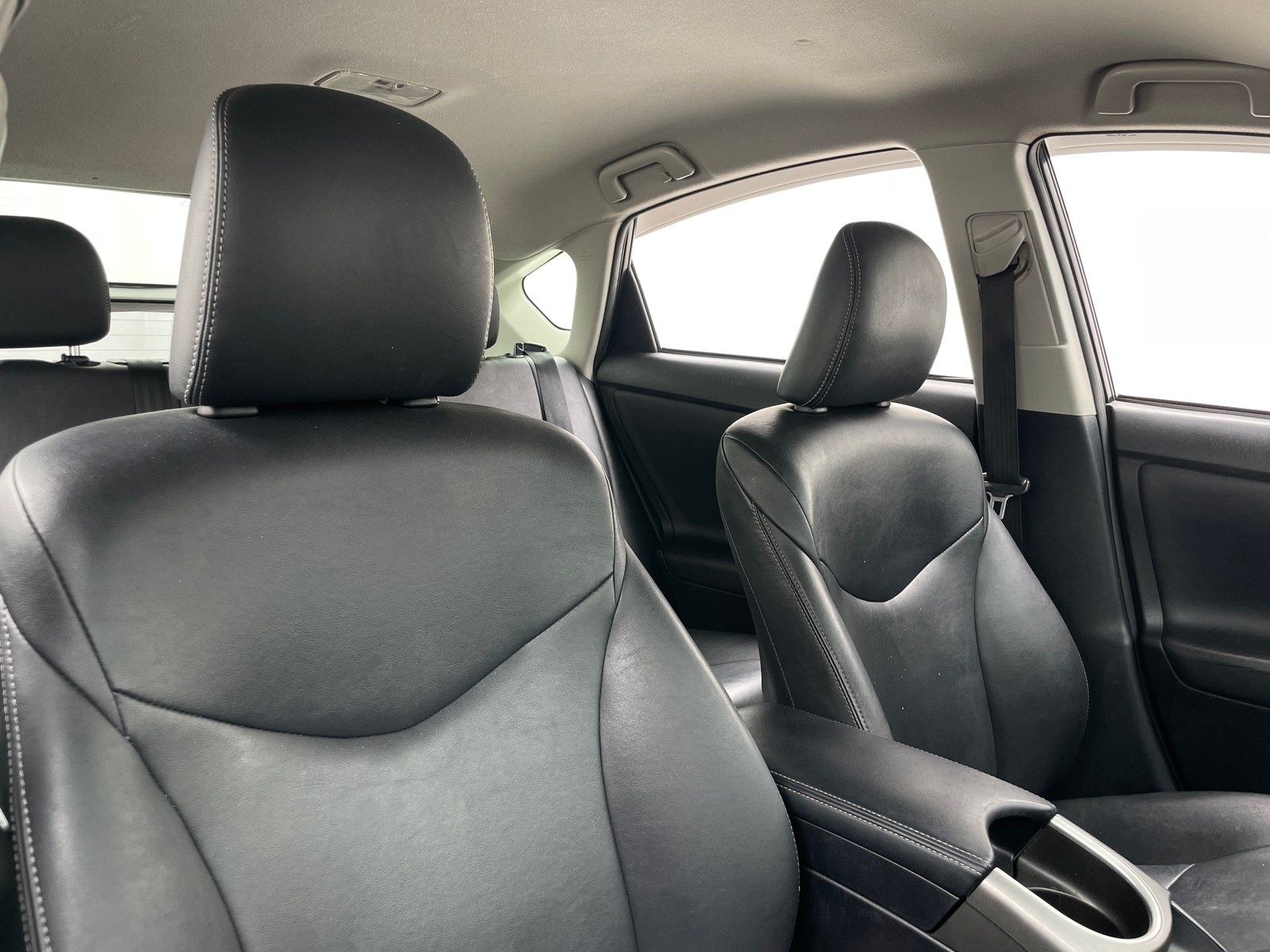 Thumbnail: 2015 Toyota Prius - 2