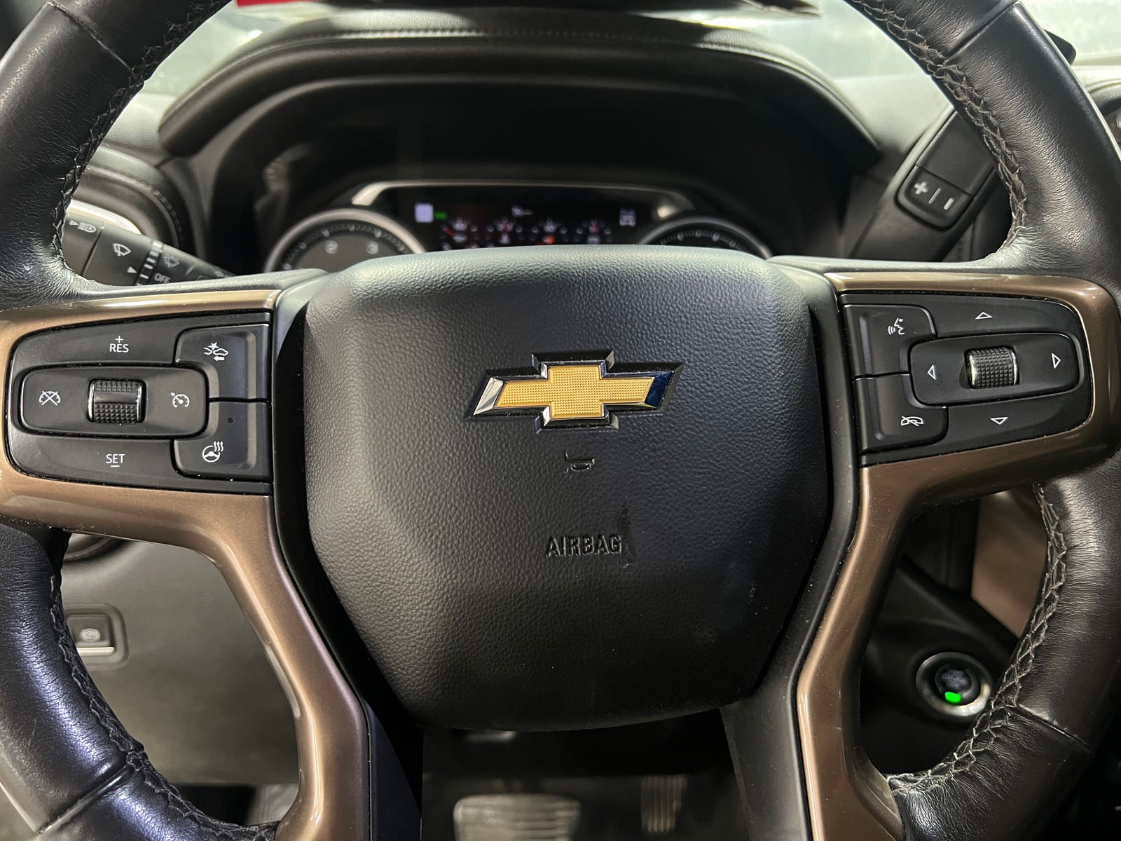 Thumbnail: 2022 Chevrolet Silverado 2500 - 4