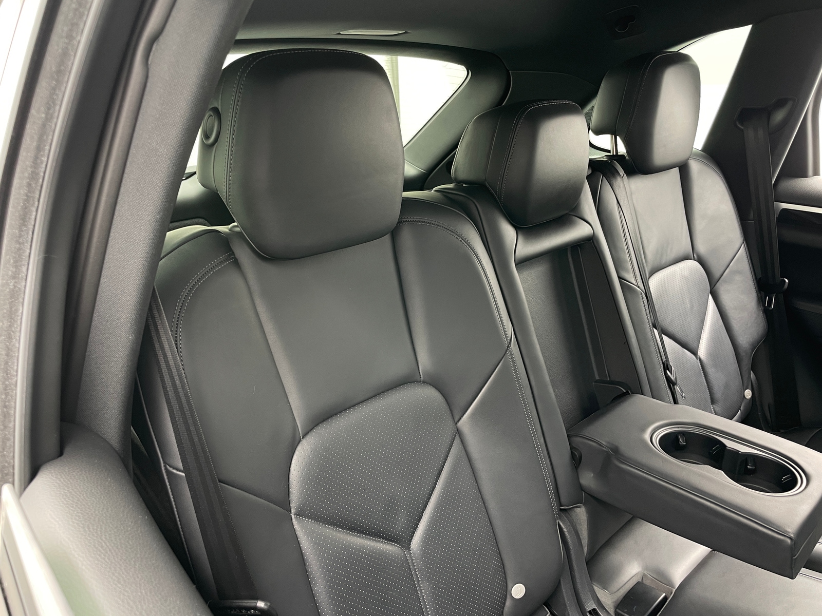 Thumbnail: 2011 Porsche Cayenne - 5