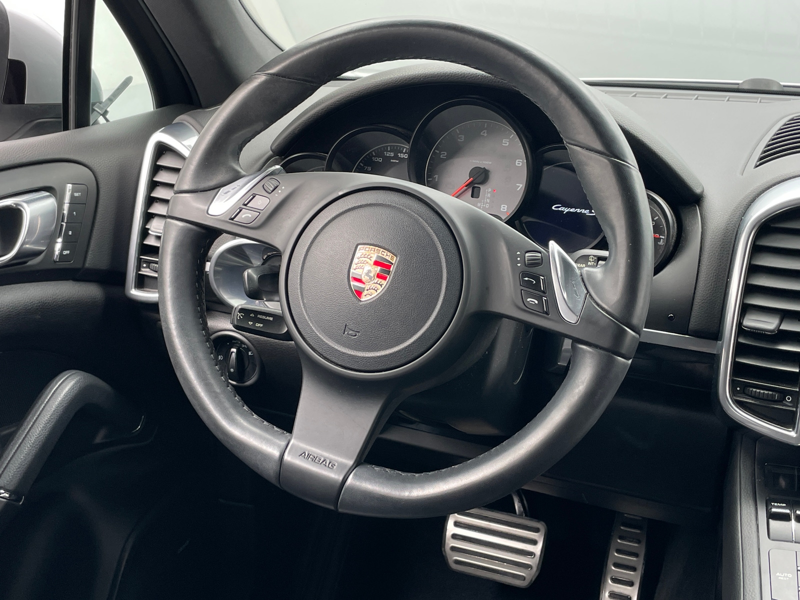 Thumbnail: 2011 Porsche Cayenne - 4
