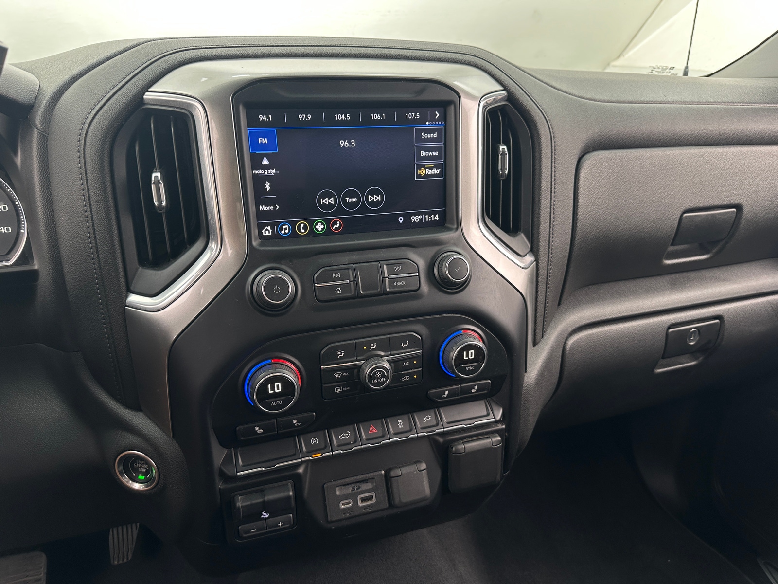 Thumbnail: 2019 Chevrolet Silverado 1500 - 4