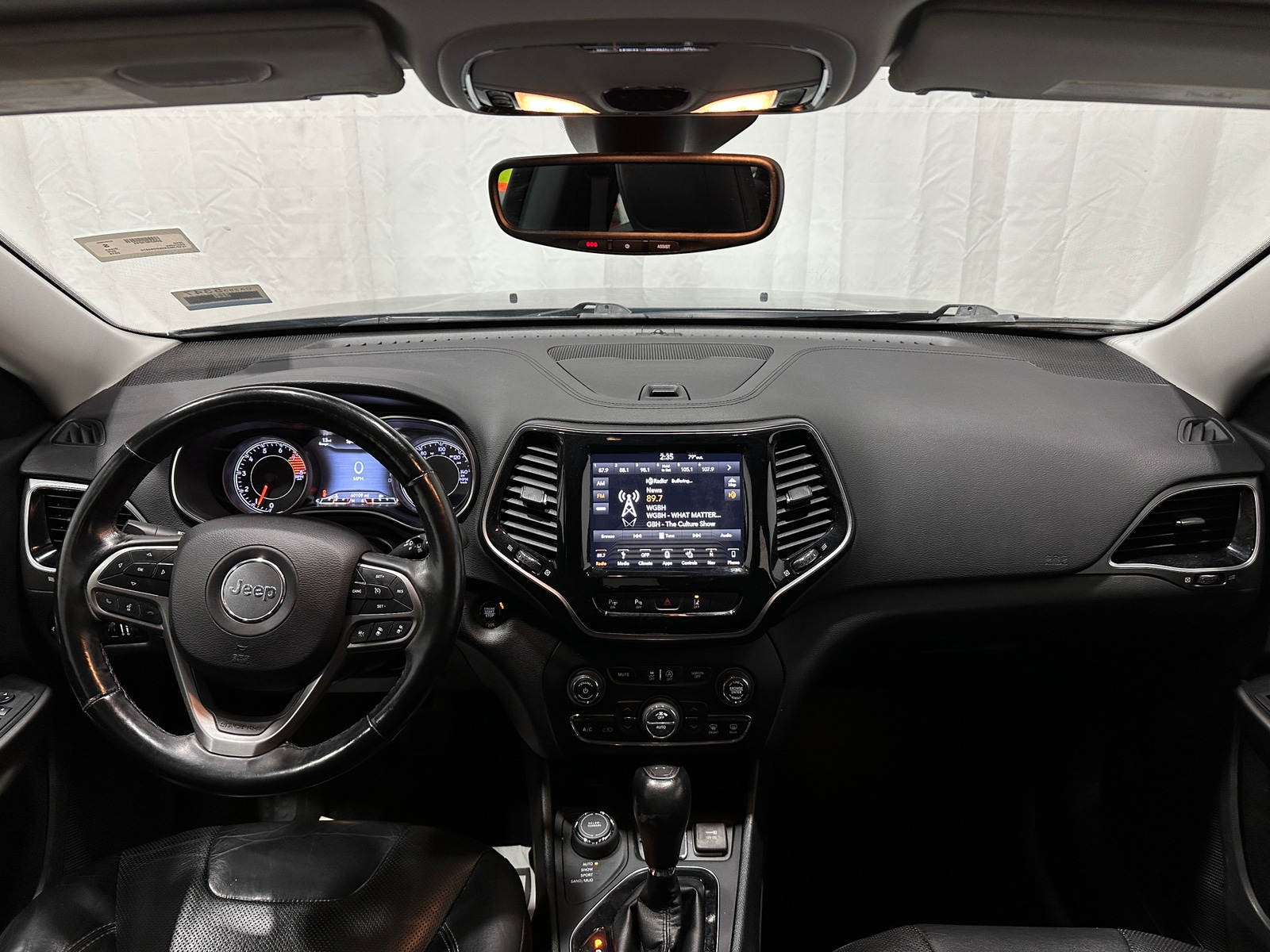Thumbnail: 2019 Jeep Cherokee - 2