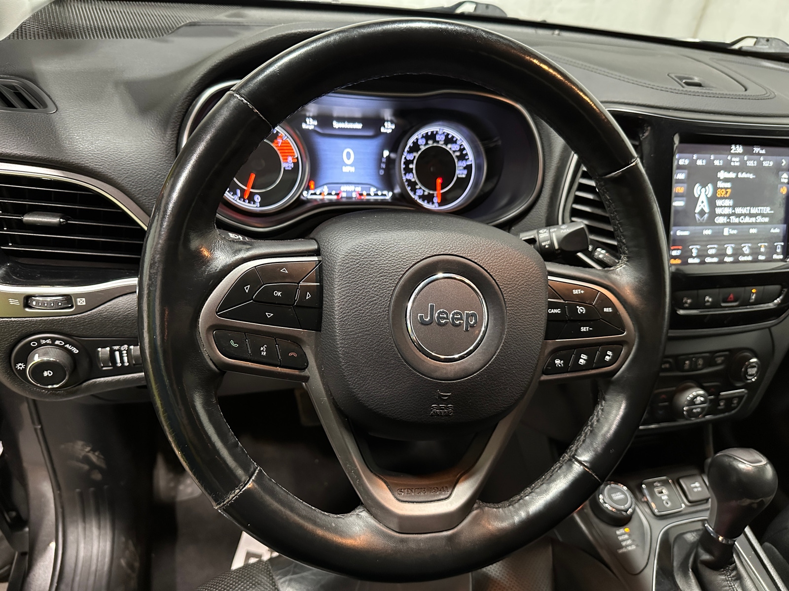 Thumbnail: 2019 Jeep Cherokee - 4