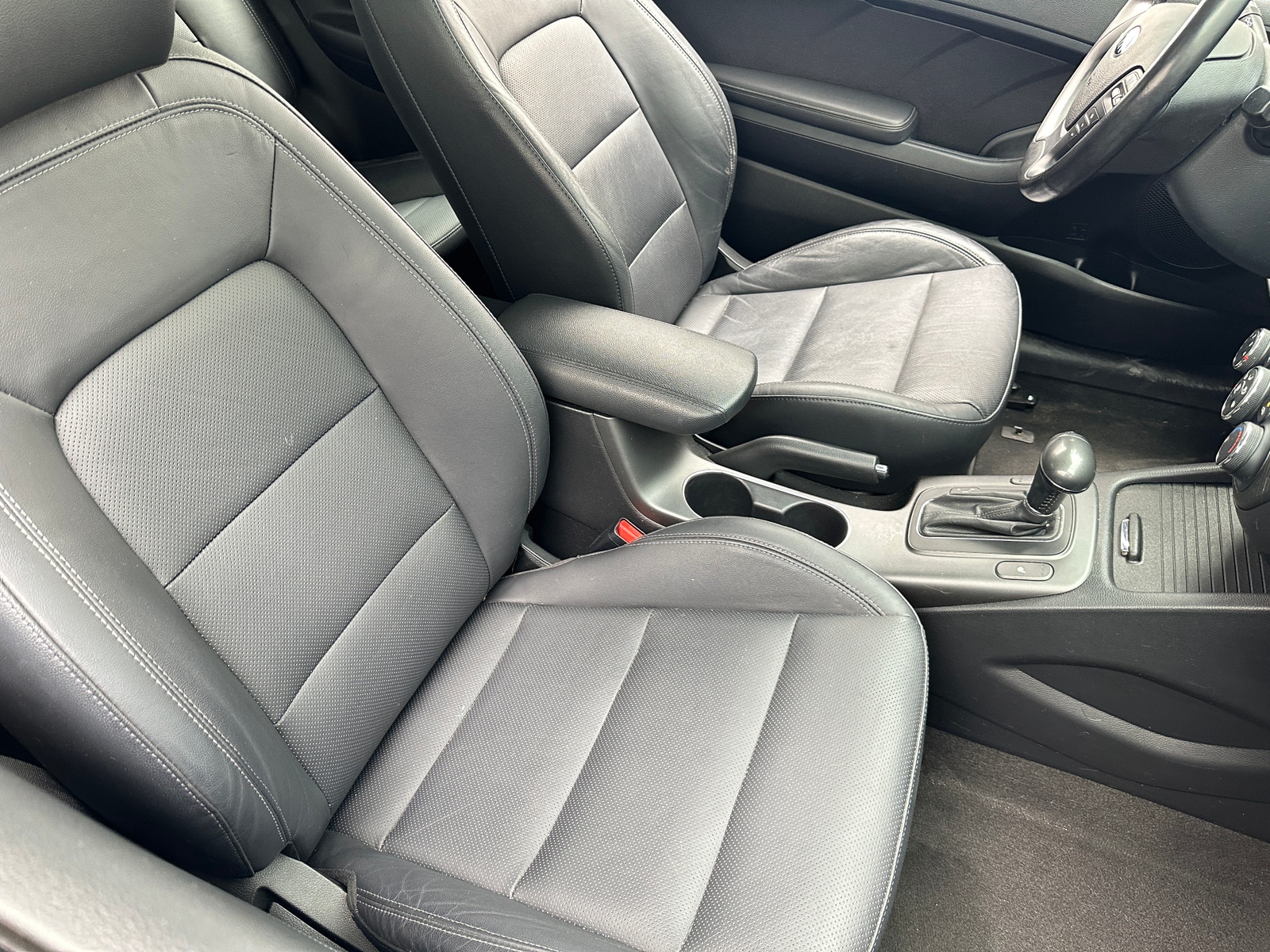 Thumbnail: 2015 Kia Forte - 2