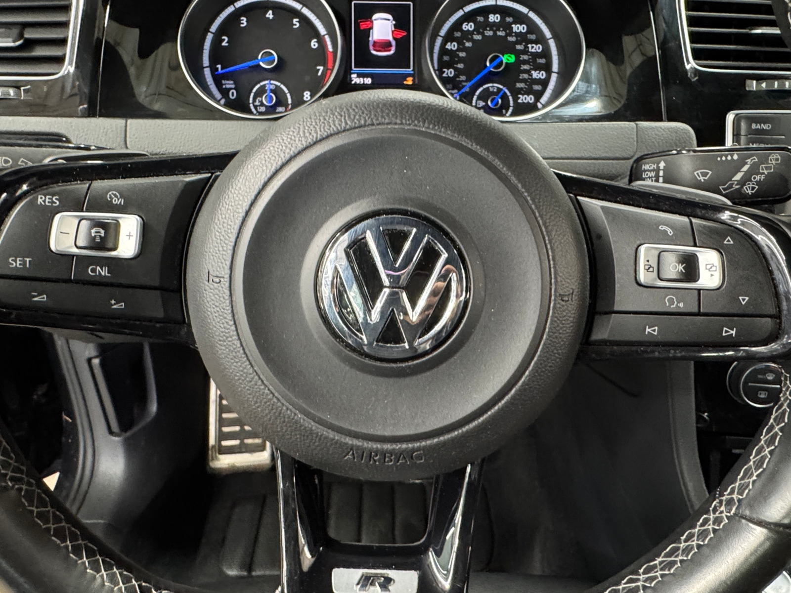 Thumbnail: 2017 Volkswagen Golf - 4