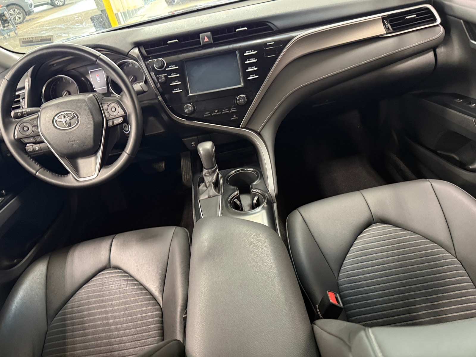 Thumbnail: 2018 Toyota Camry - 3