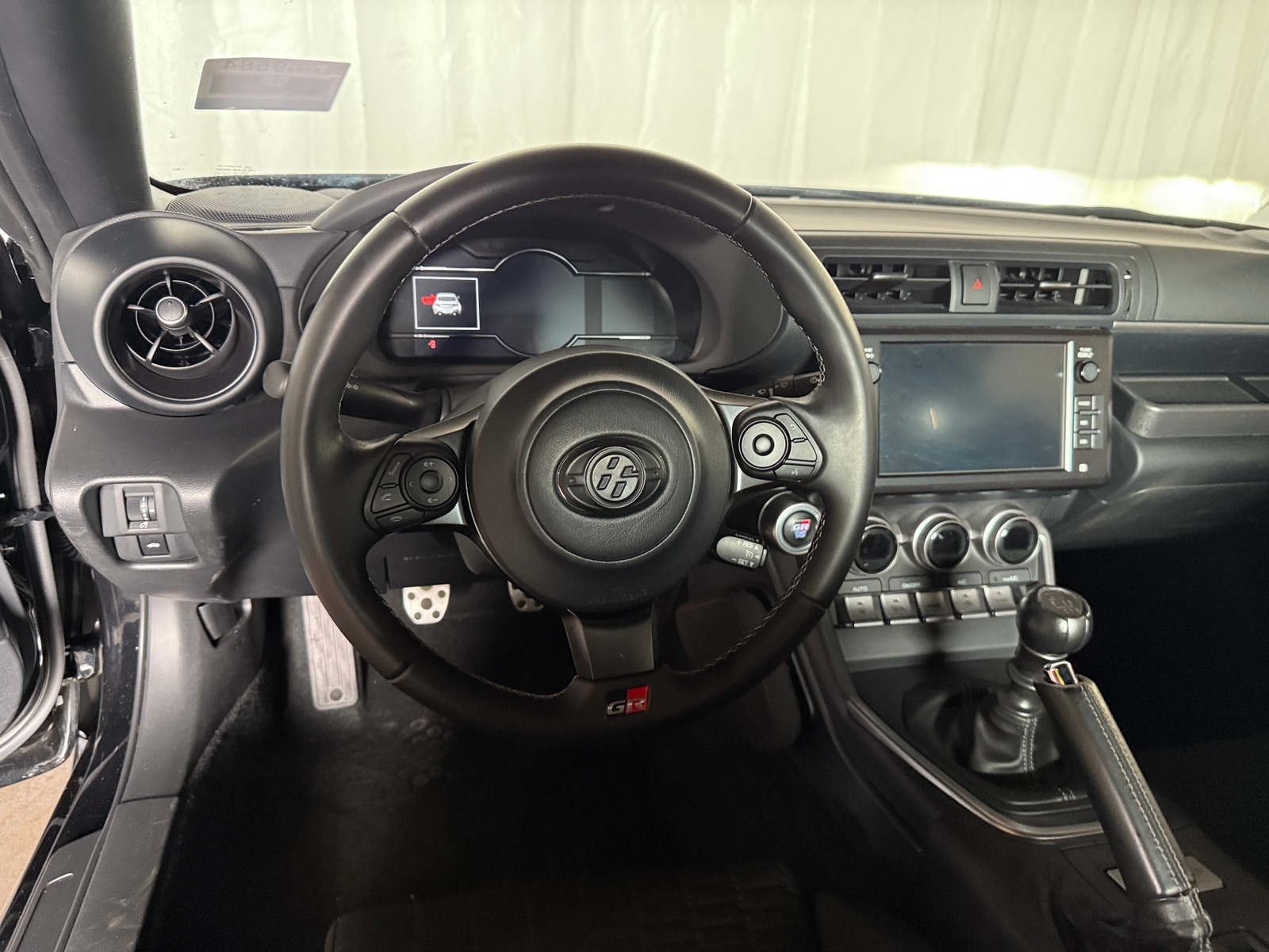 Thumbnail: 2022 Toyota GR86 - 4