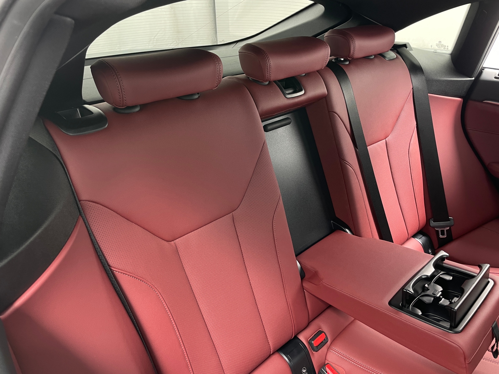Thumbnail: 2023 BMW i4 - 5