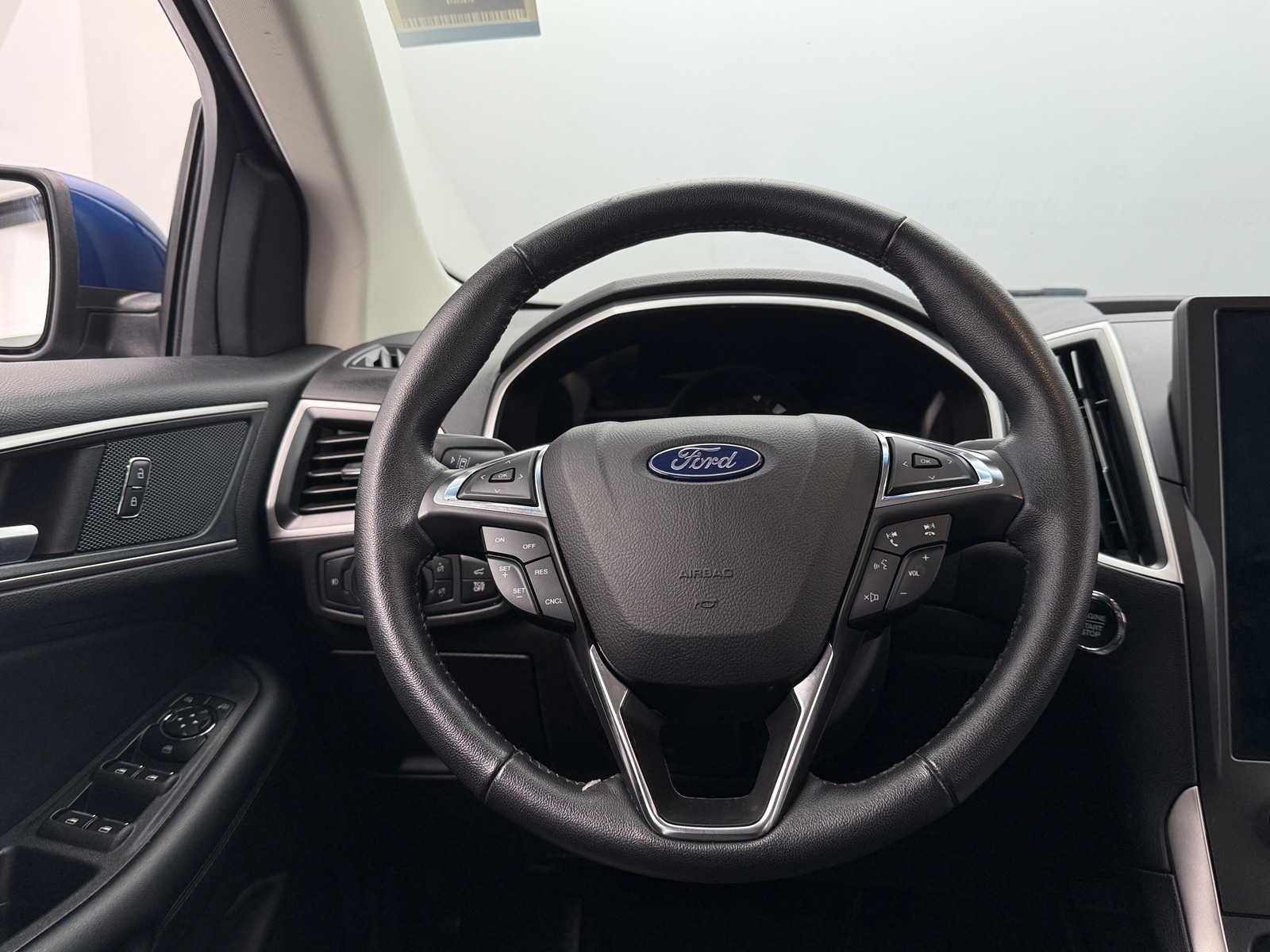 Thumbnail: 2021 Ford Edge - 4