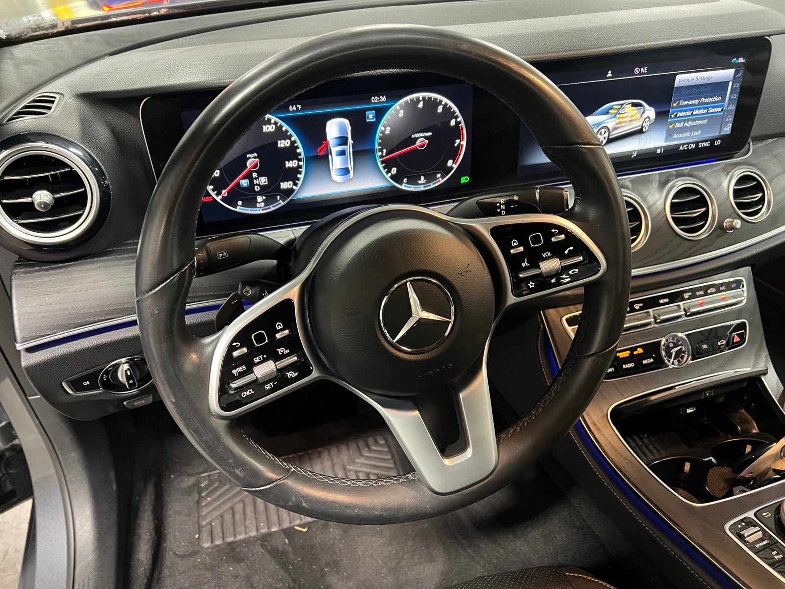 Thumbnail: 2020 Mercedes-Benz E-Class - 4